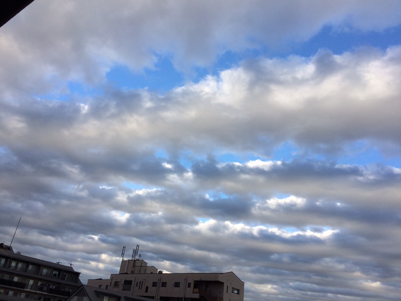 No.26754-1 地震雲