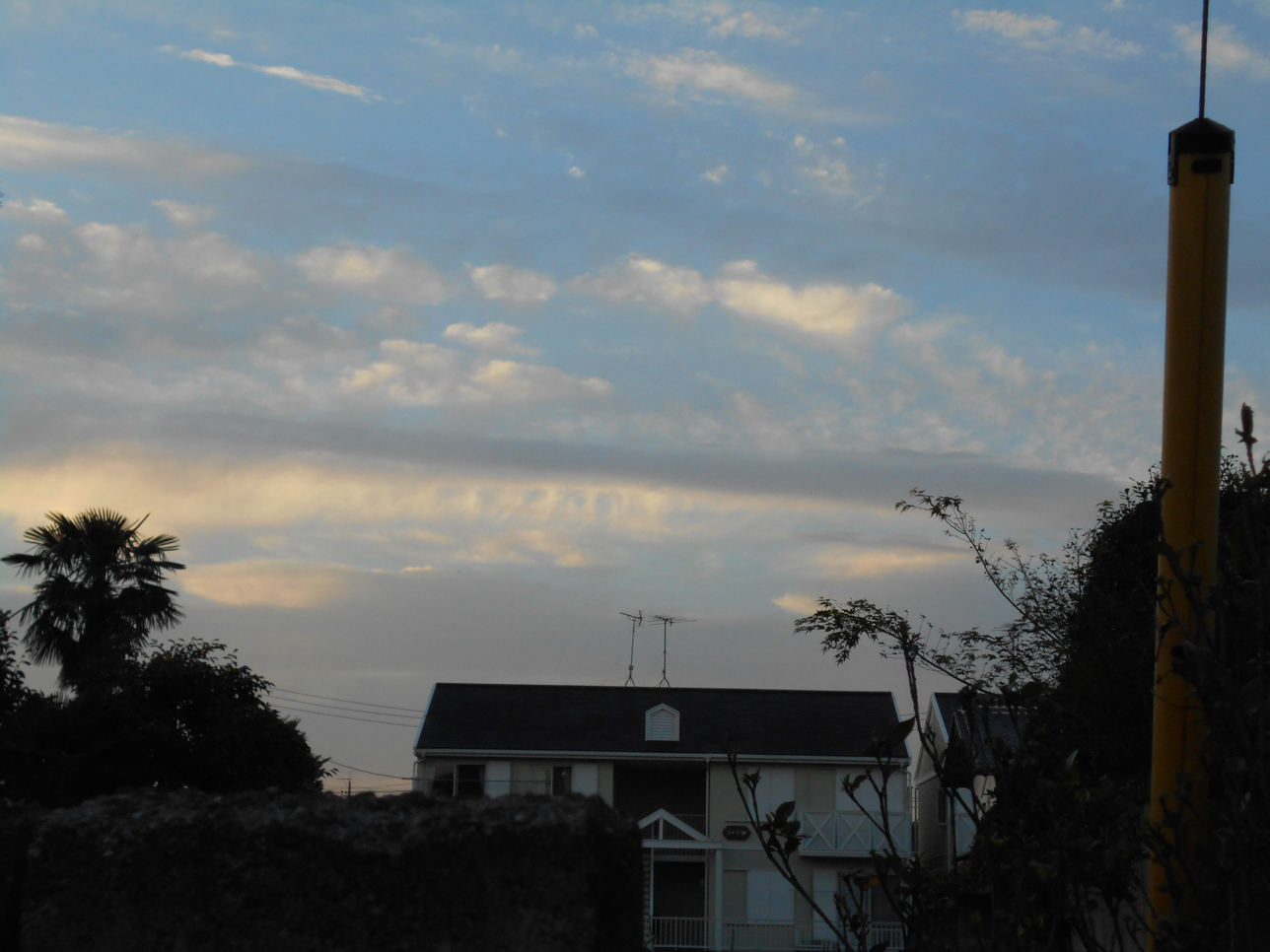 No.26790-1 地震雲