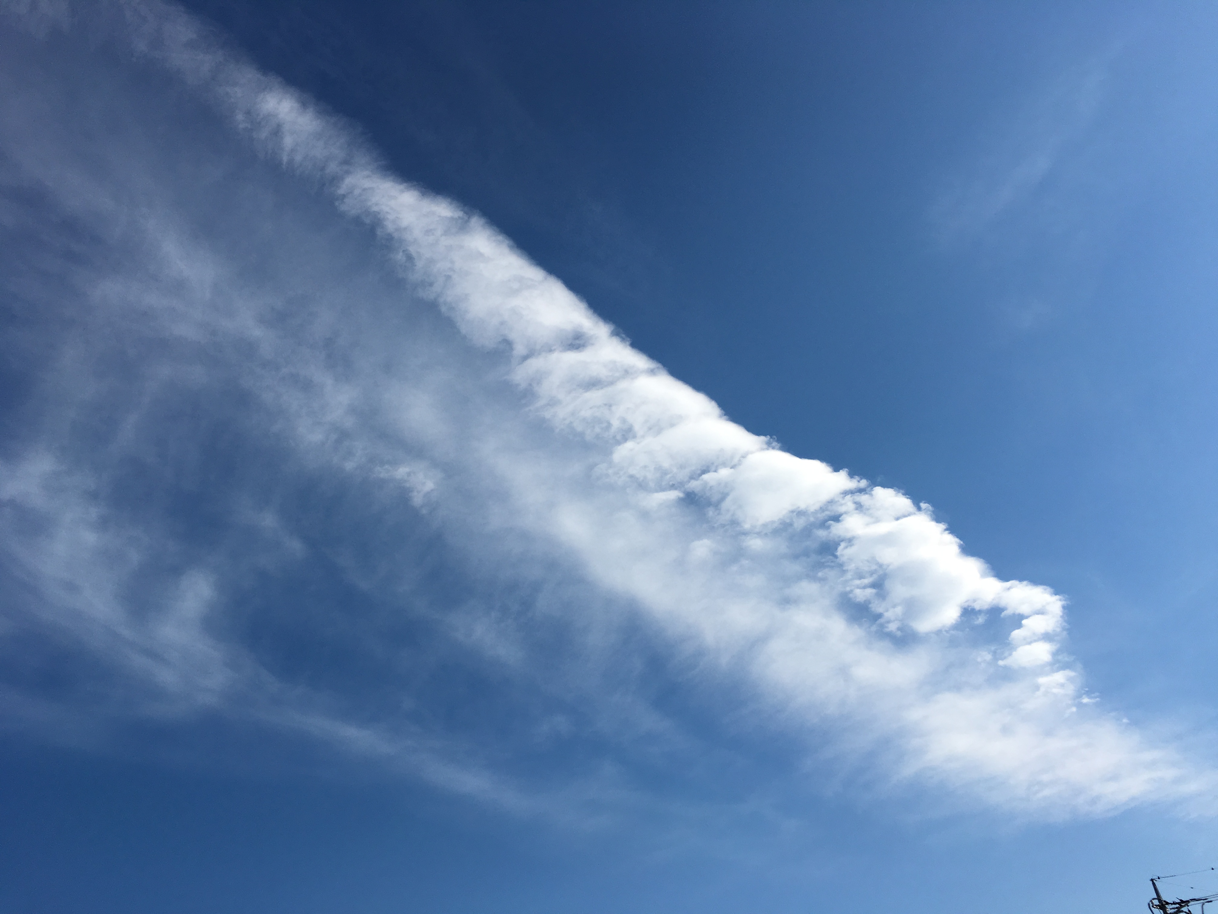 No.27186-1 地震雲