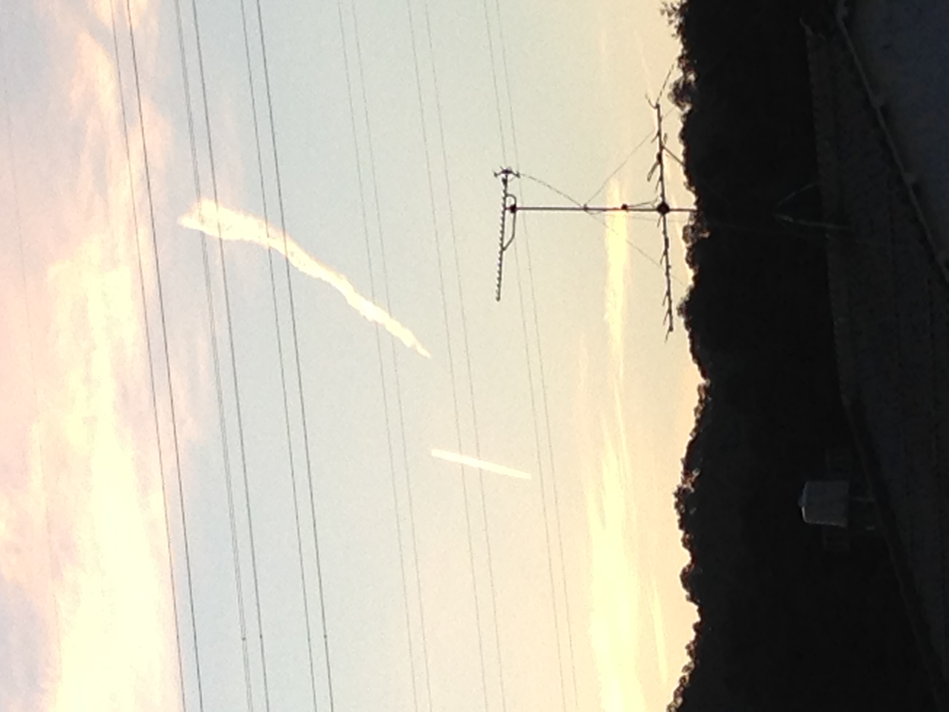 No.27217-1 地震雲