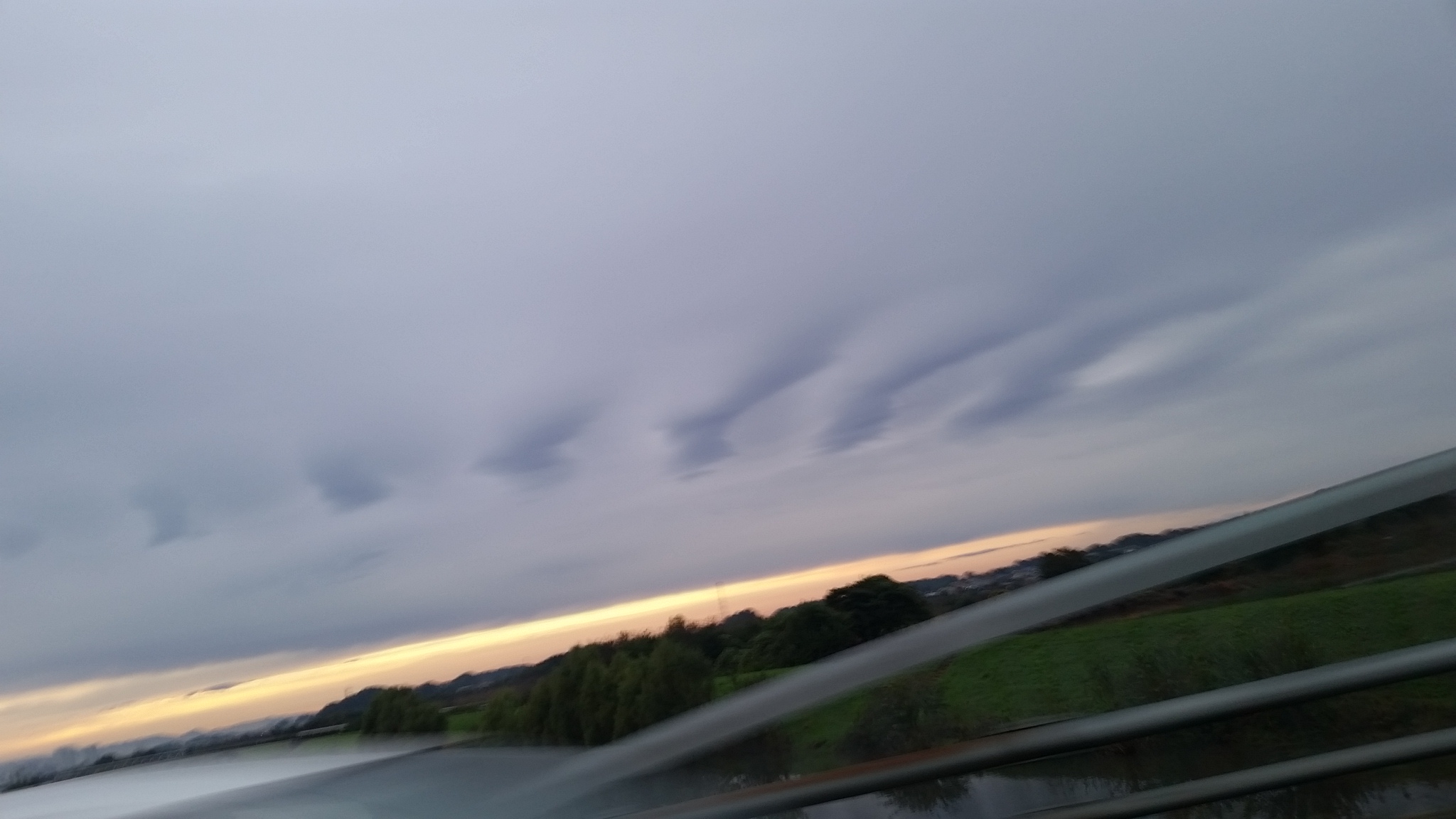 No.27297-1 地震雲