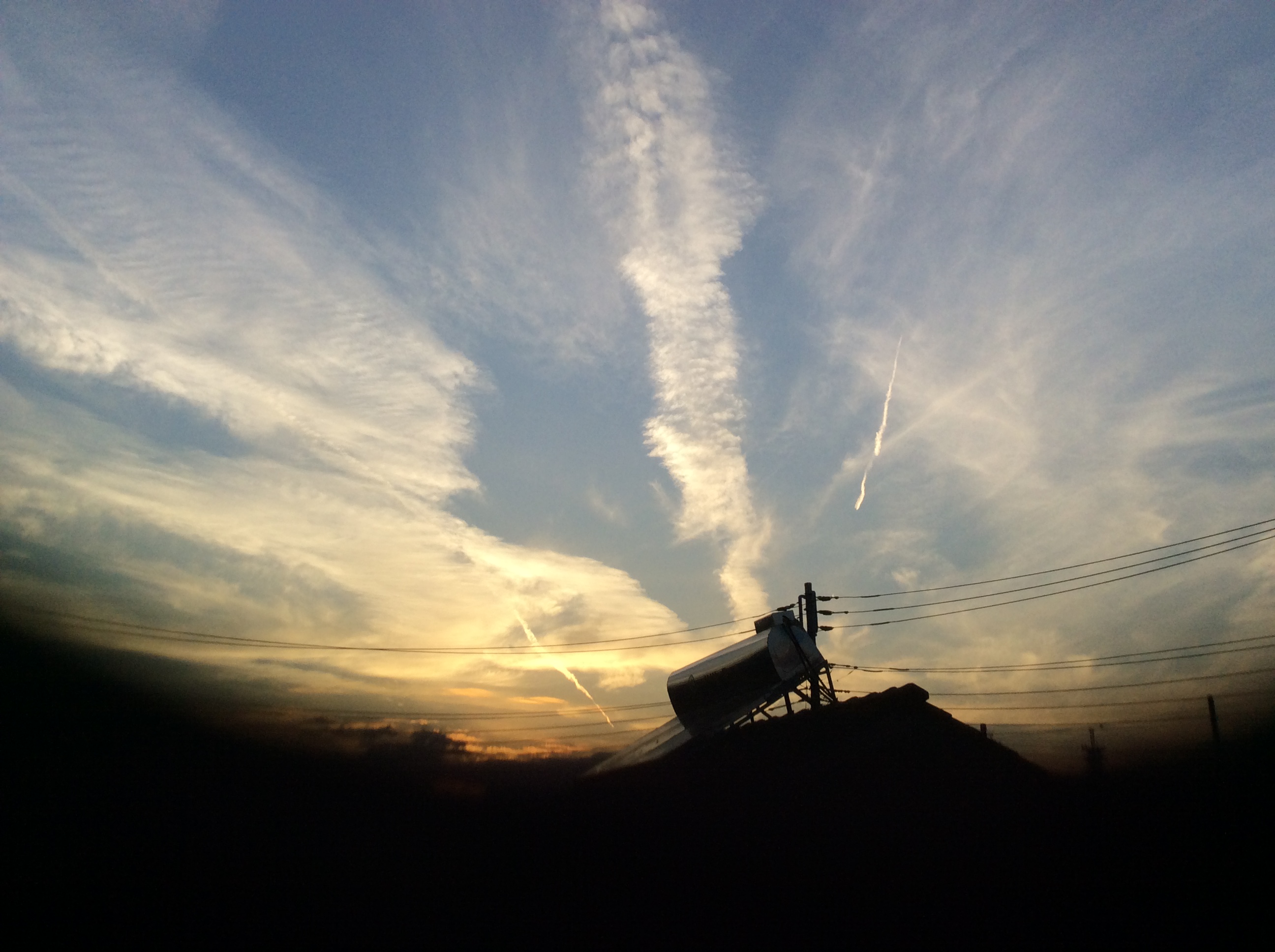 No.27306-1 地震雲