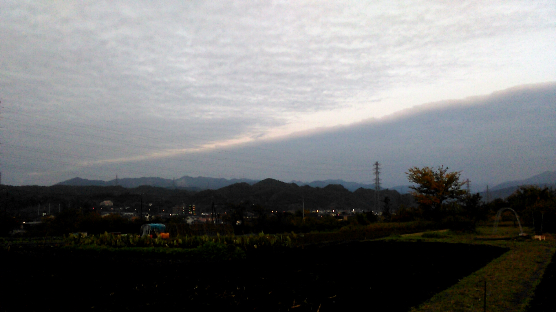 No.27377-1 地震雲