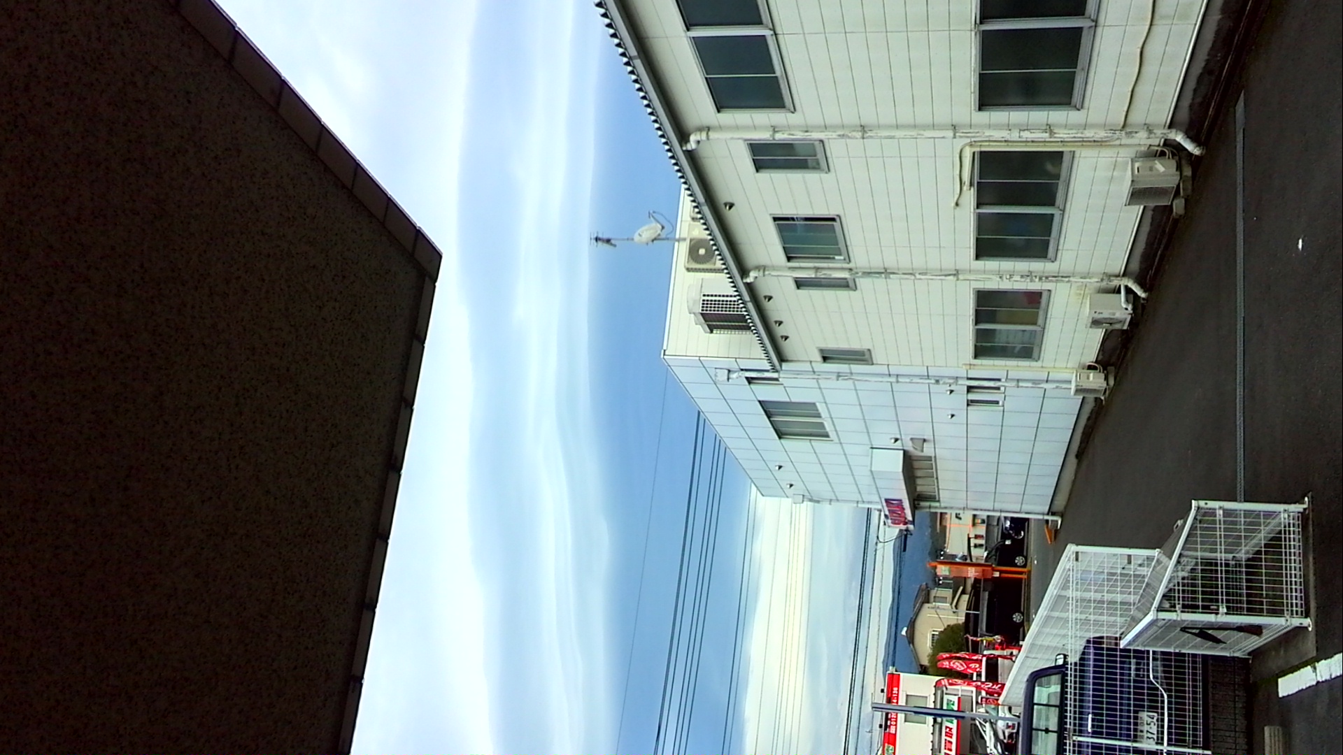 No.27392-1 地震雲