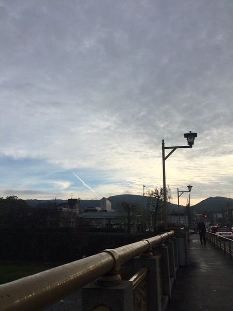 No.27399-1 地震雲