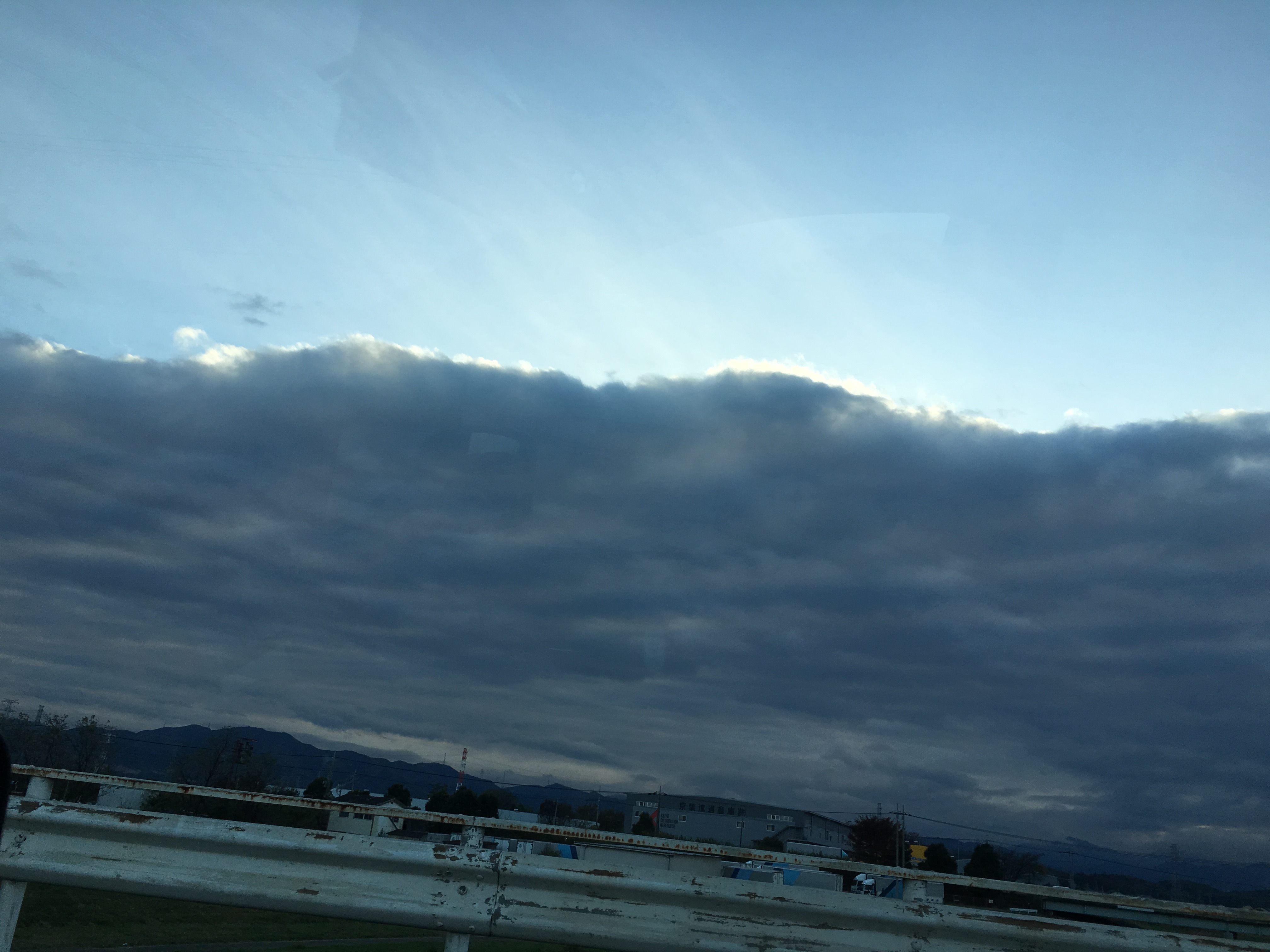 No.27438-1 地震雲