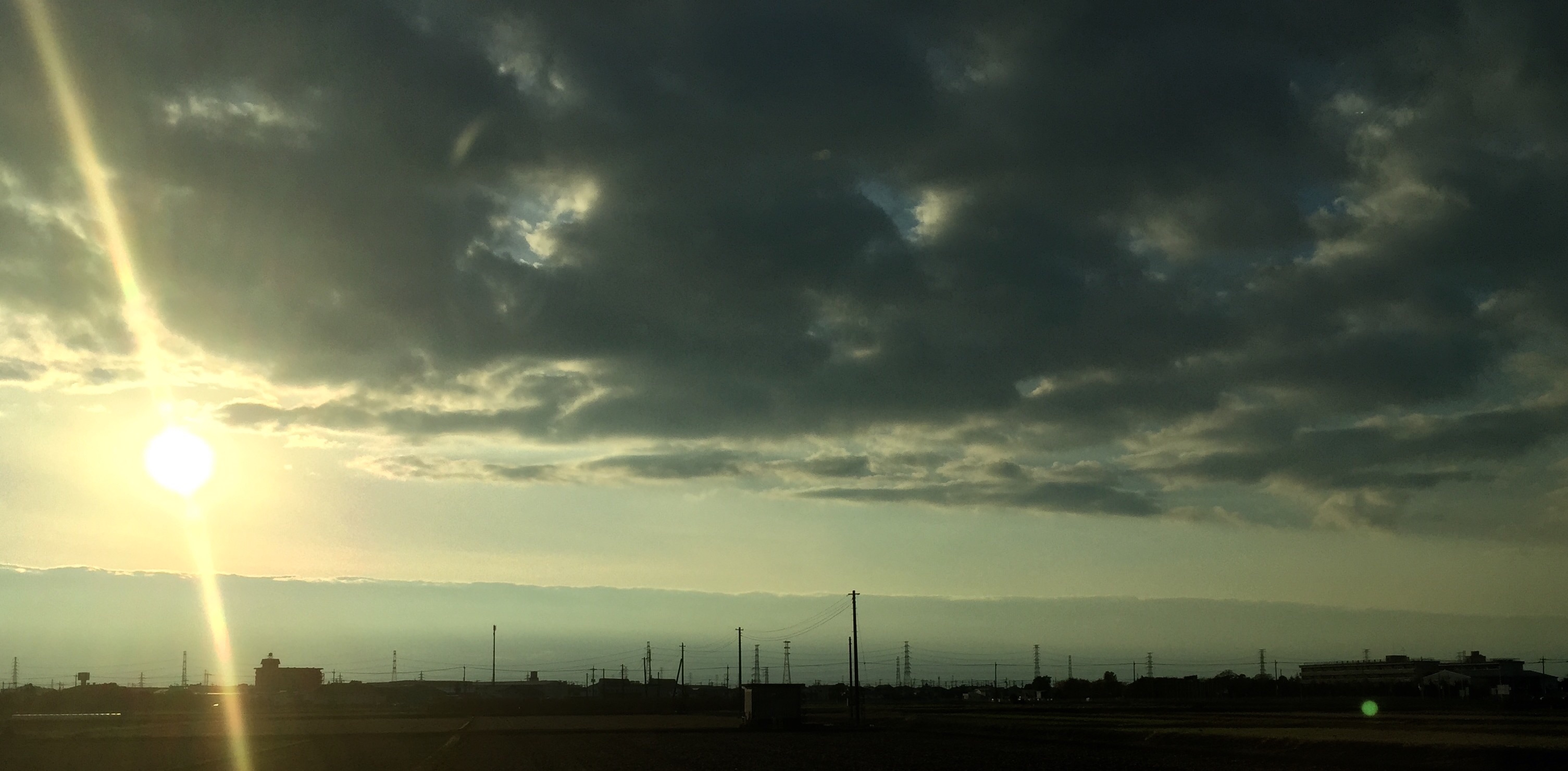 No.27472-1 地震雲