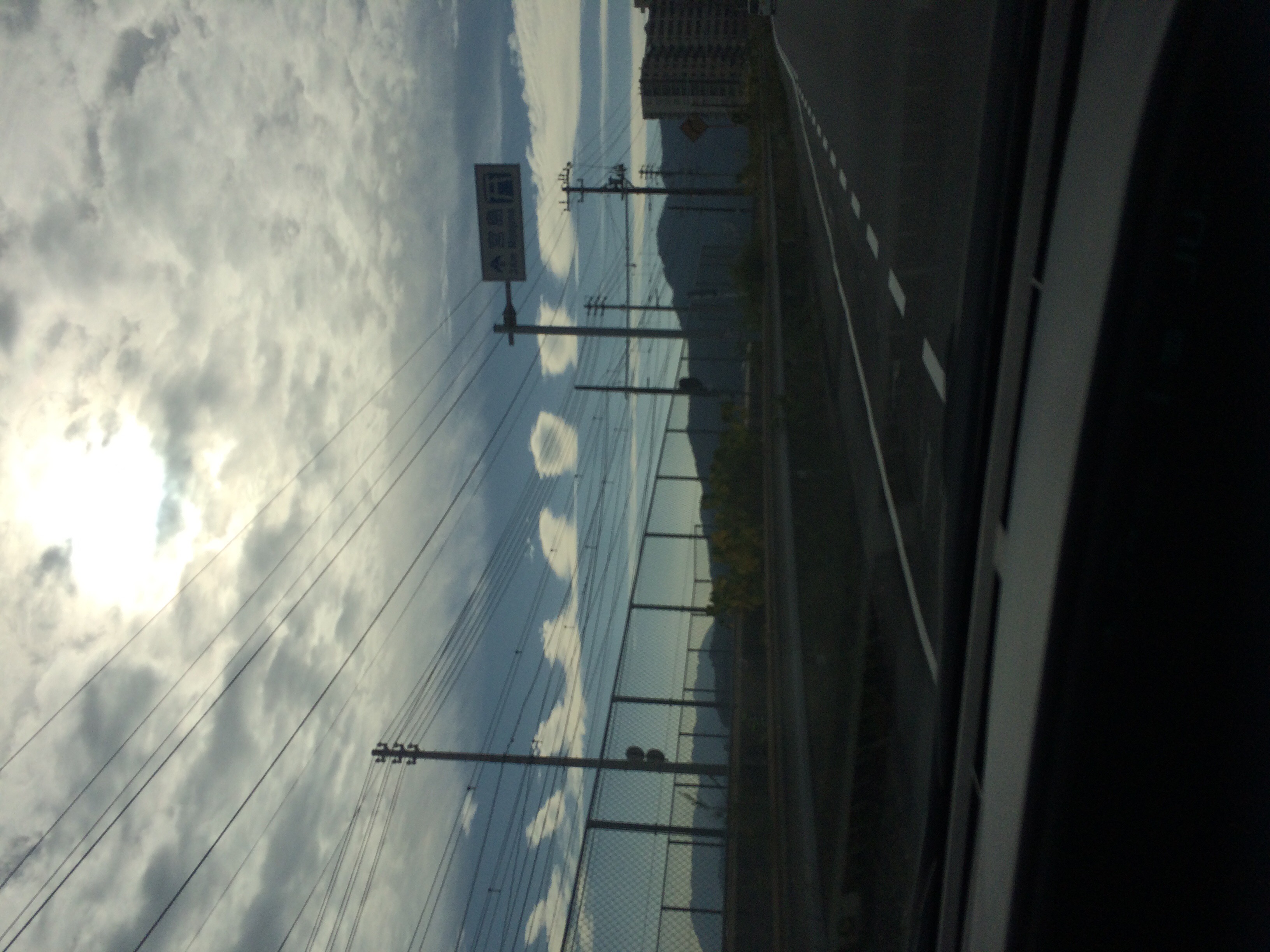 No.27526-1 地震雲