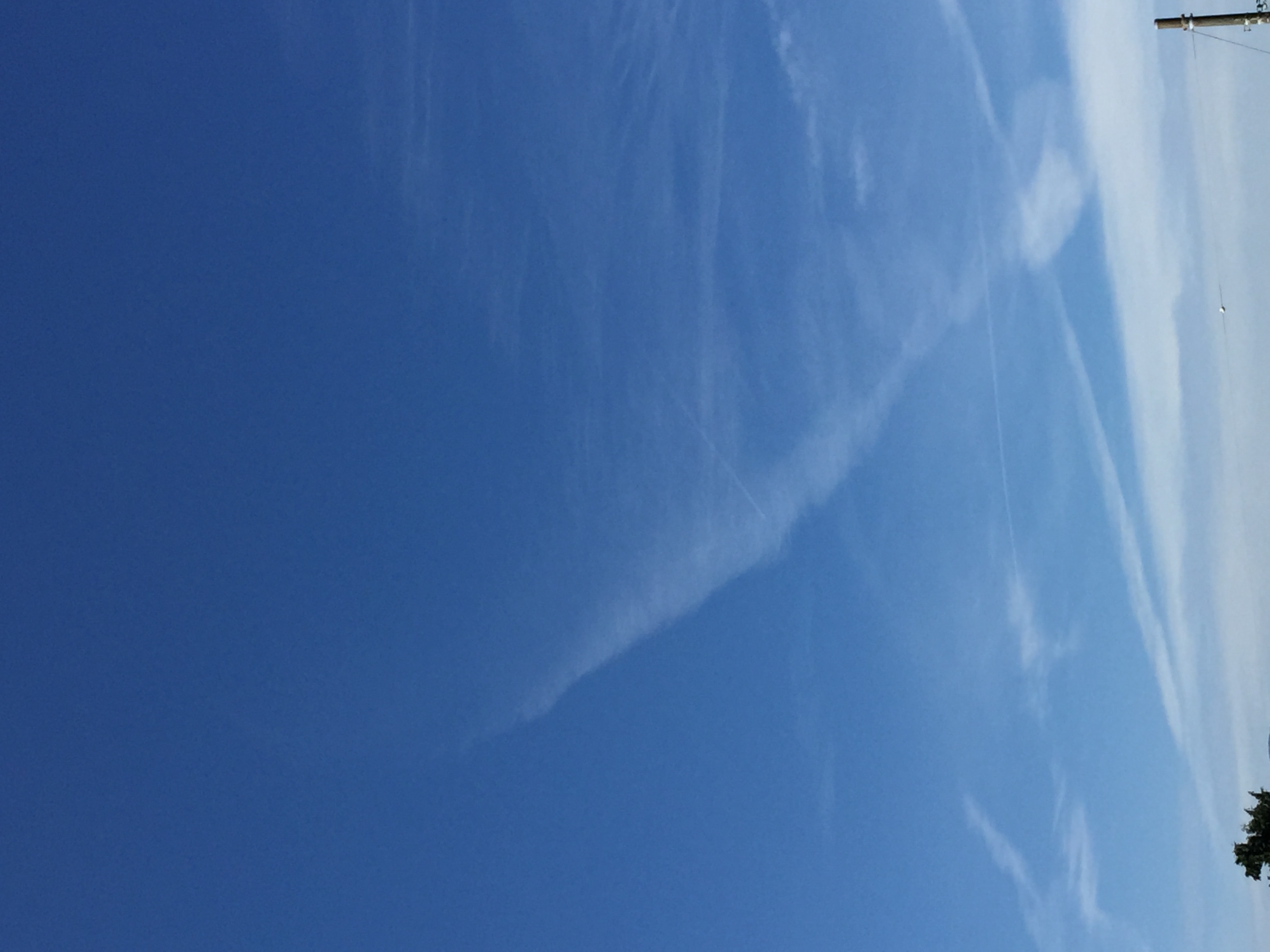 No.27537-1 地震雲