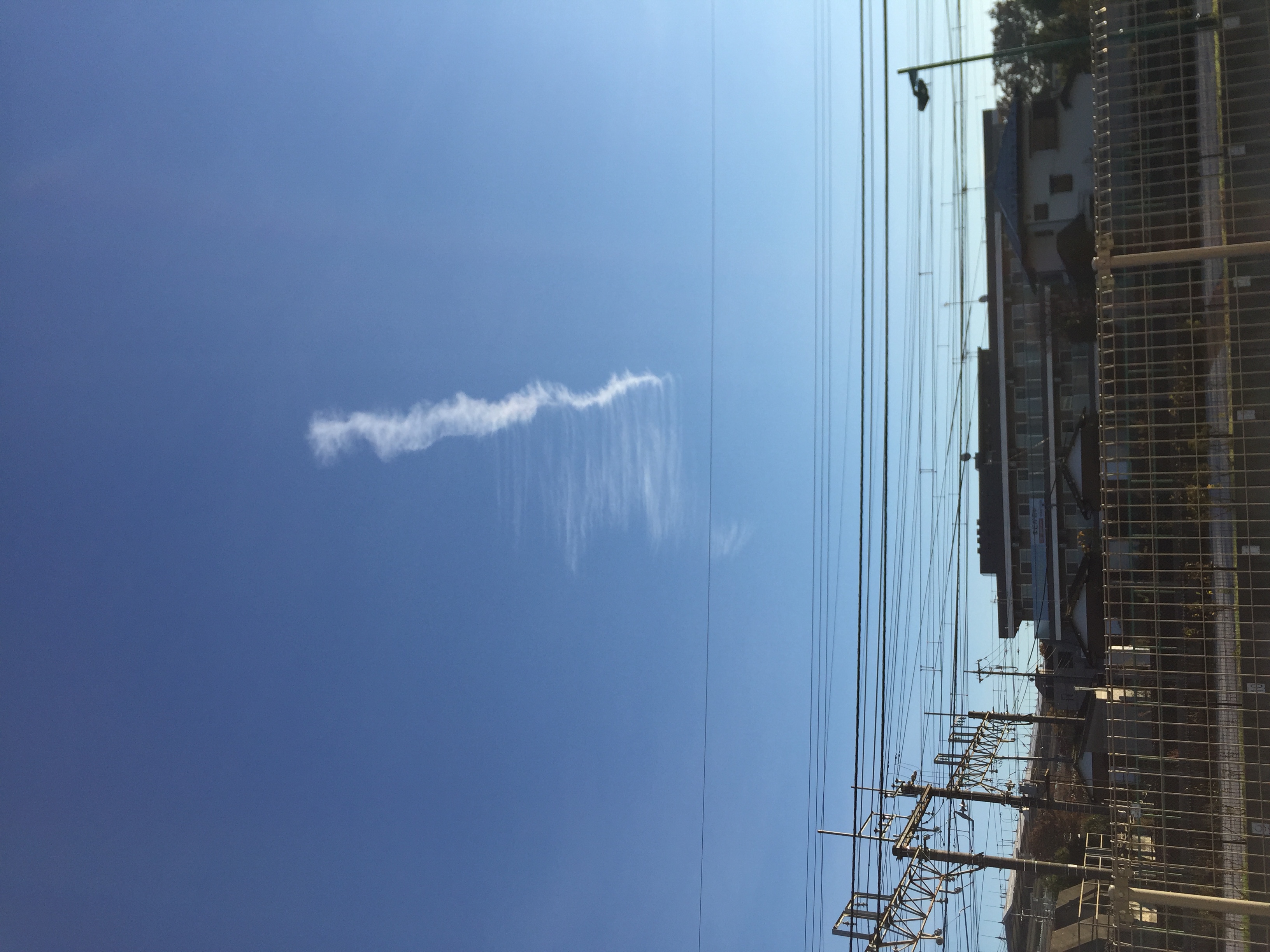 No.27548-1 地震雲