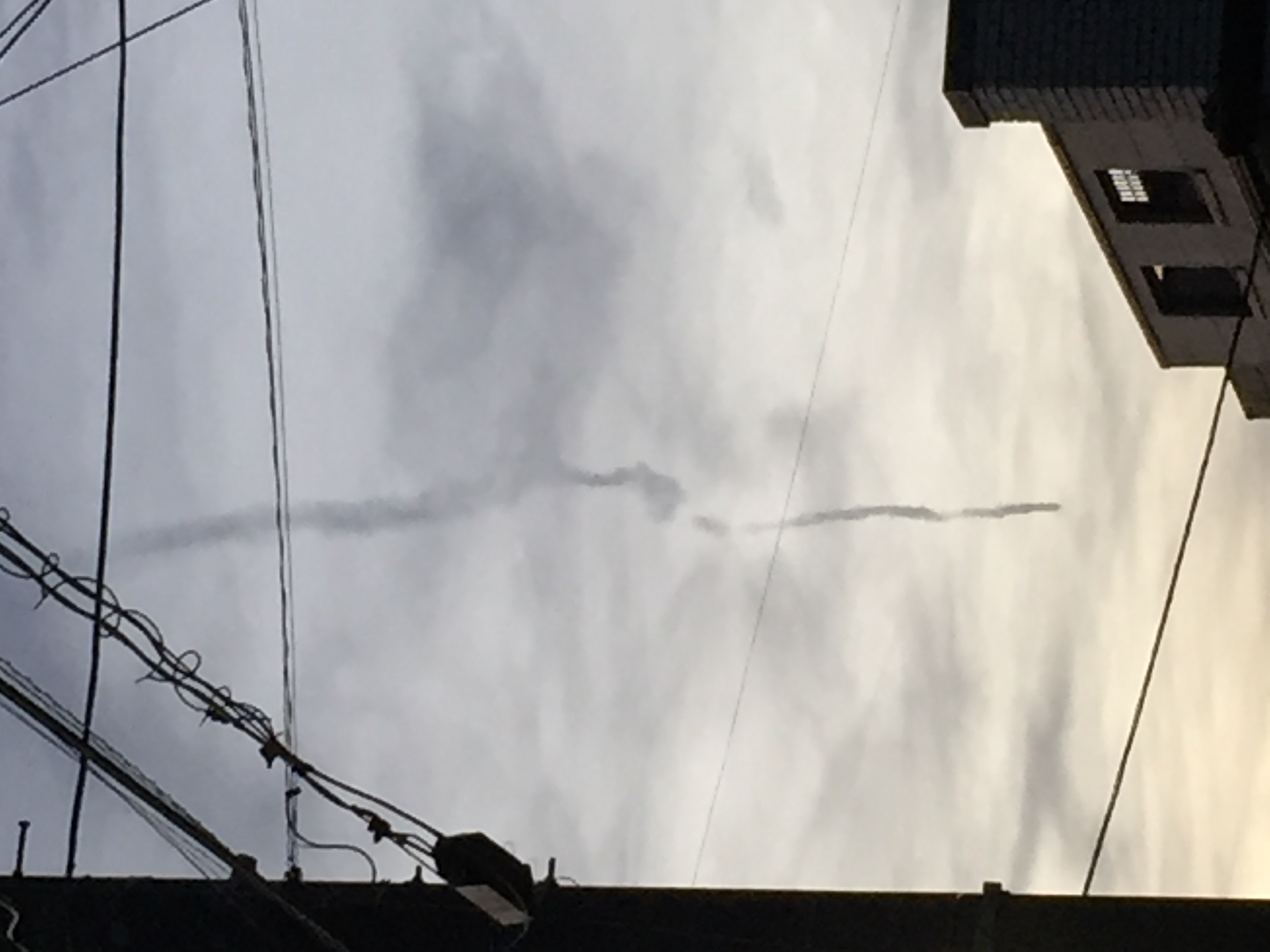 No.27659-1 地震雲