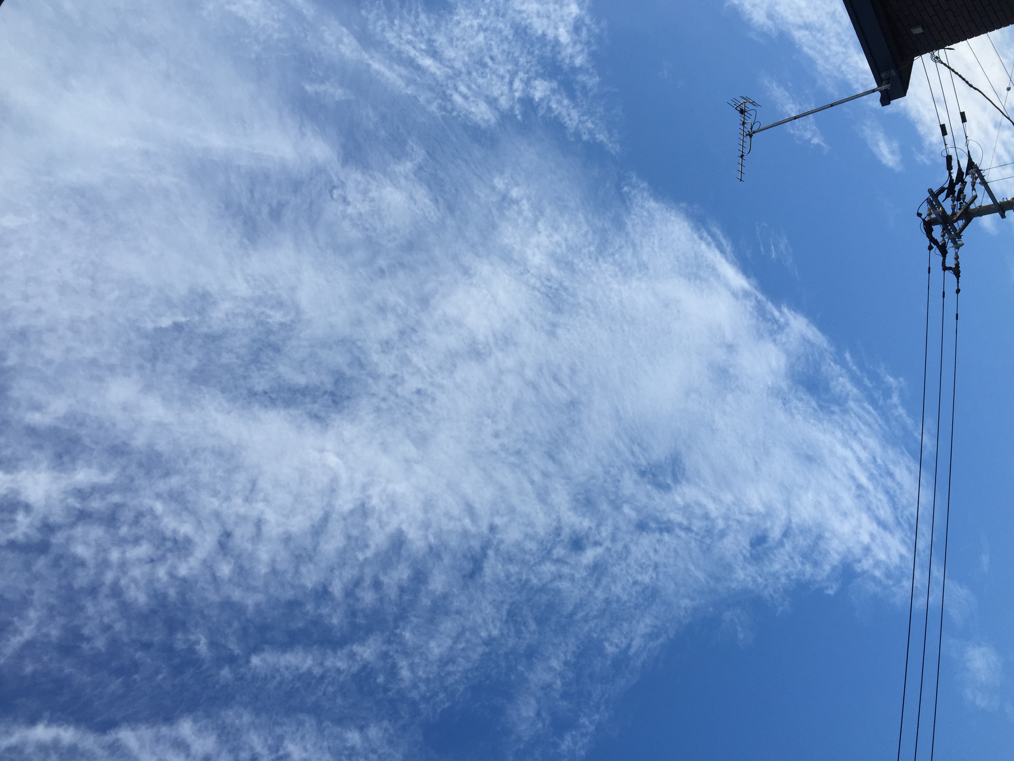 No.27673-1 地震雲