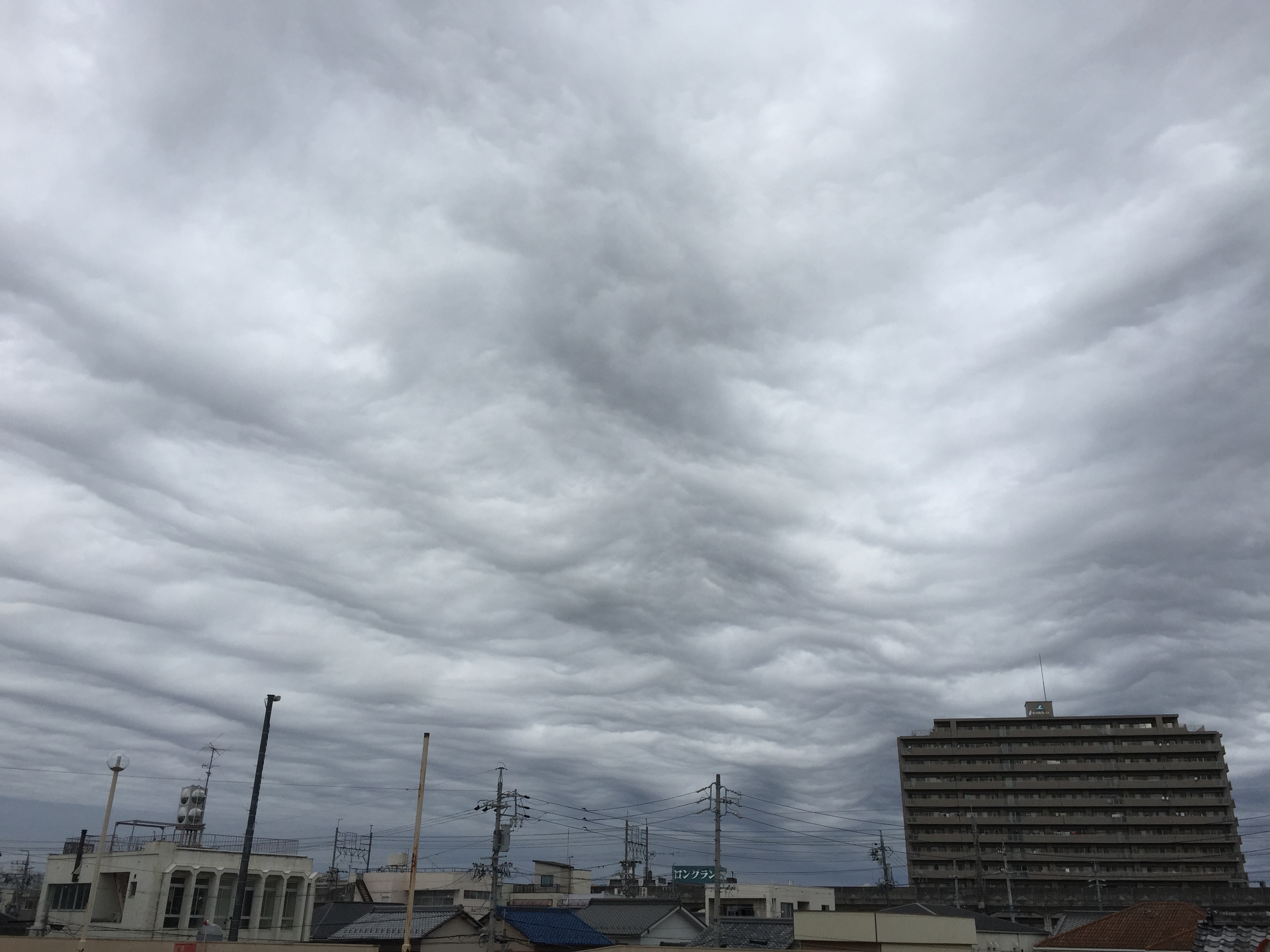 No.27705-1 地震雲