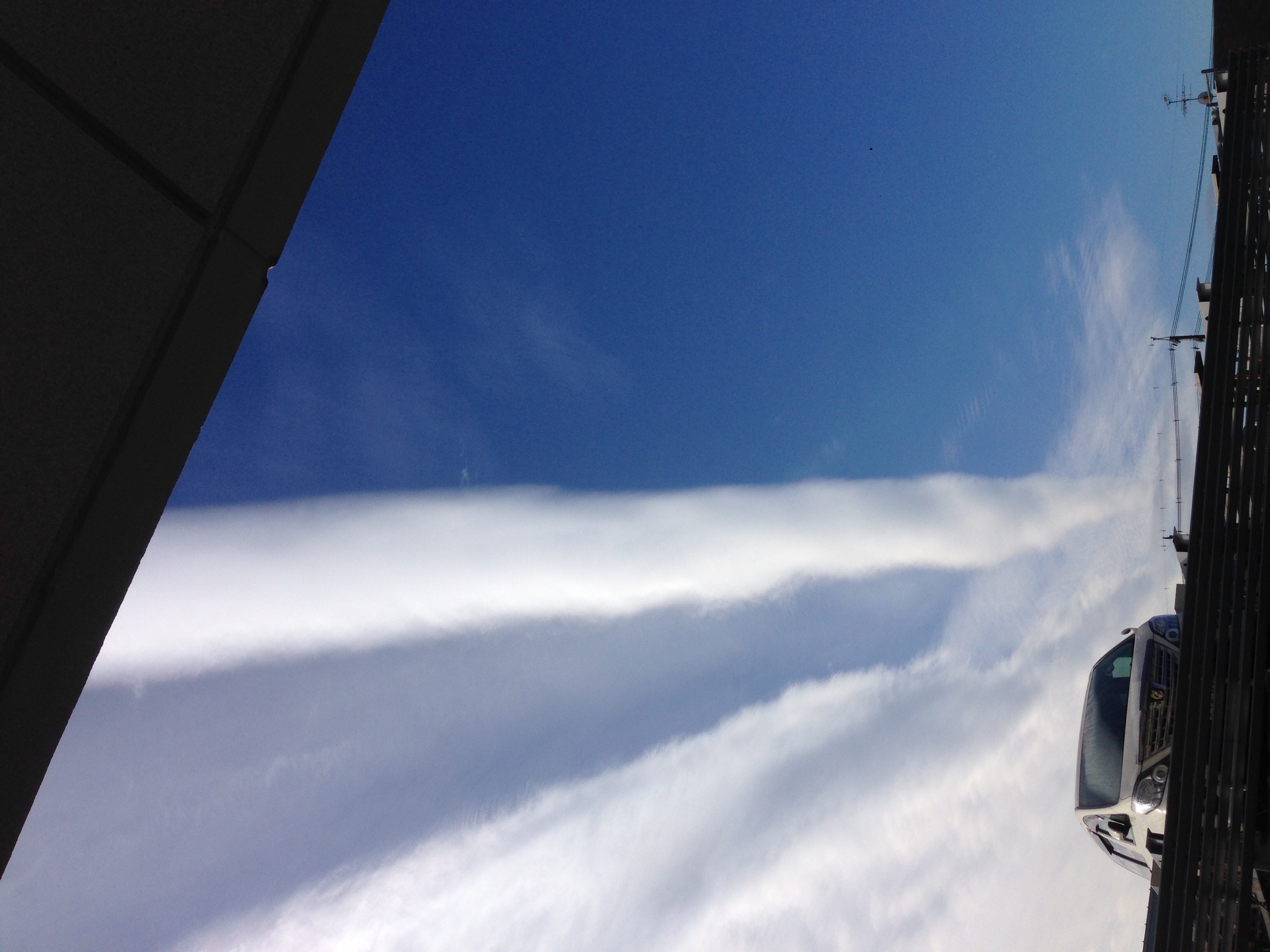 No.27711-1 地震雲