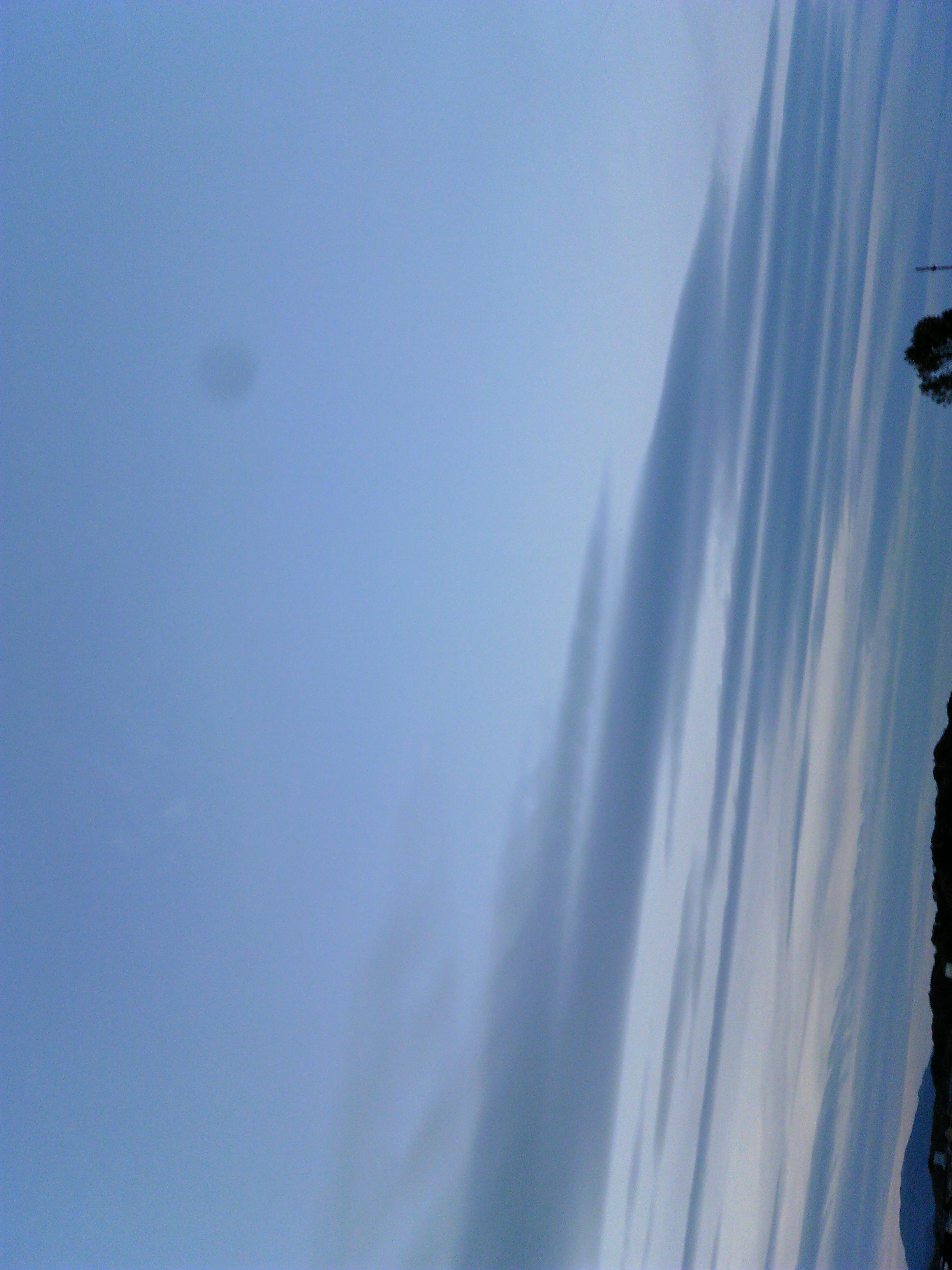 No.27845-1 地震雲