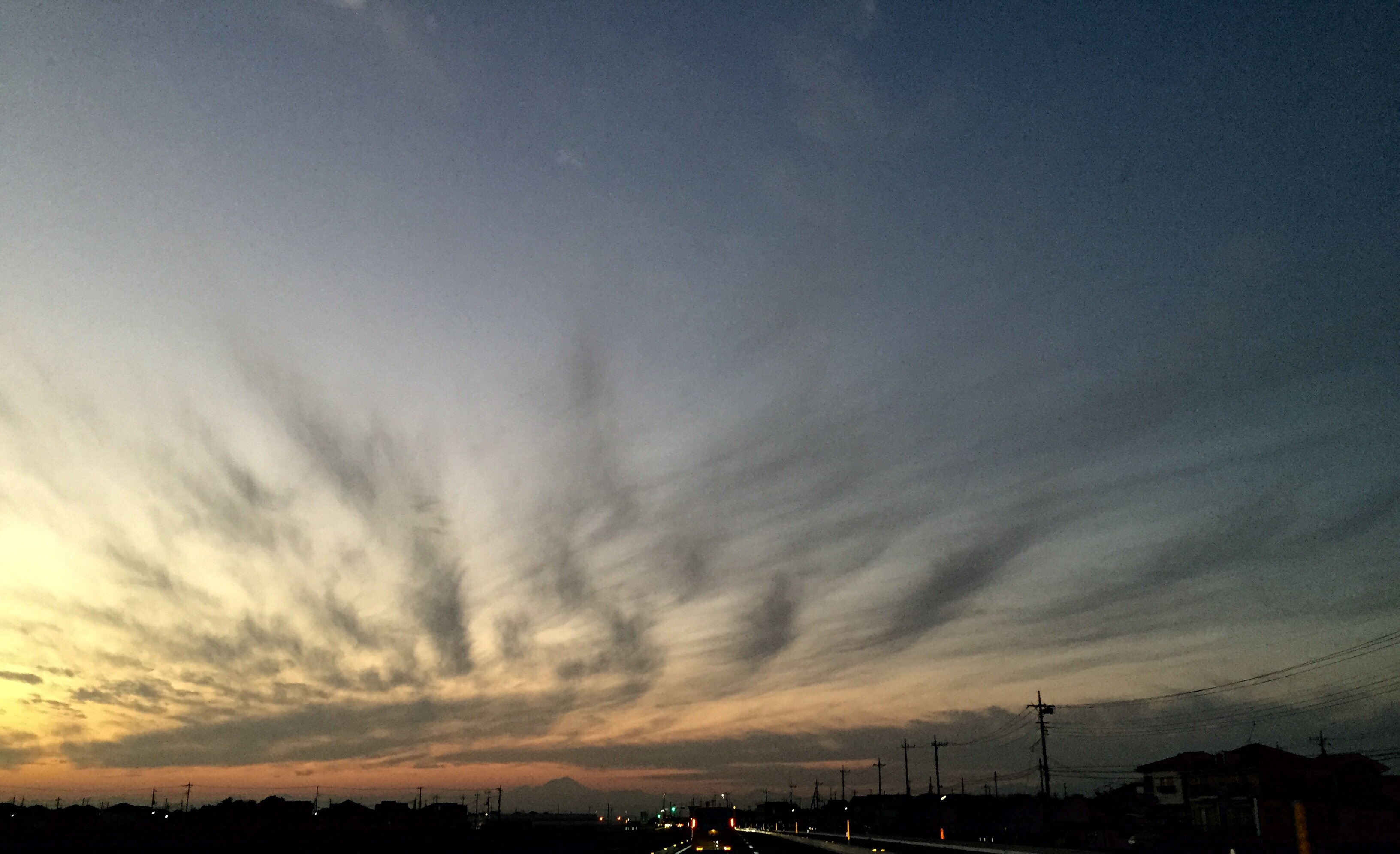 No.27884-1 地震雲