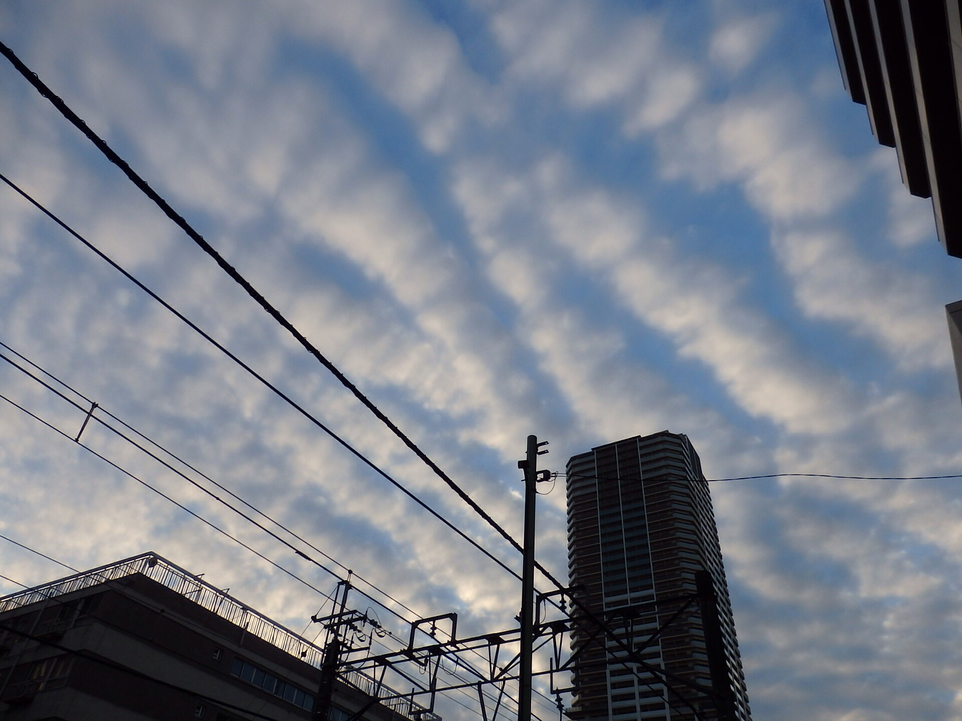 No.27887-1 地震雲