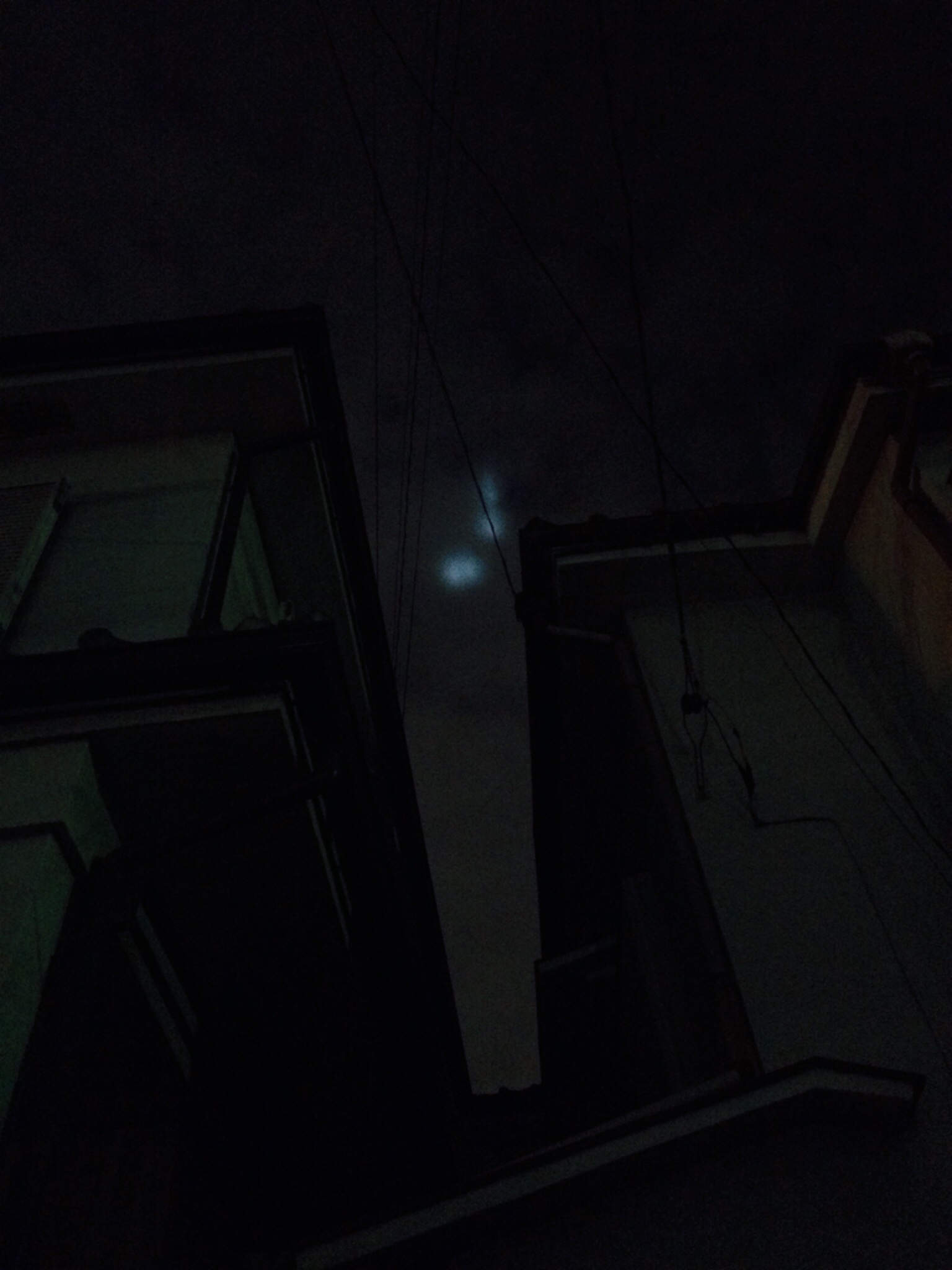 No.27985-1 地震雲