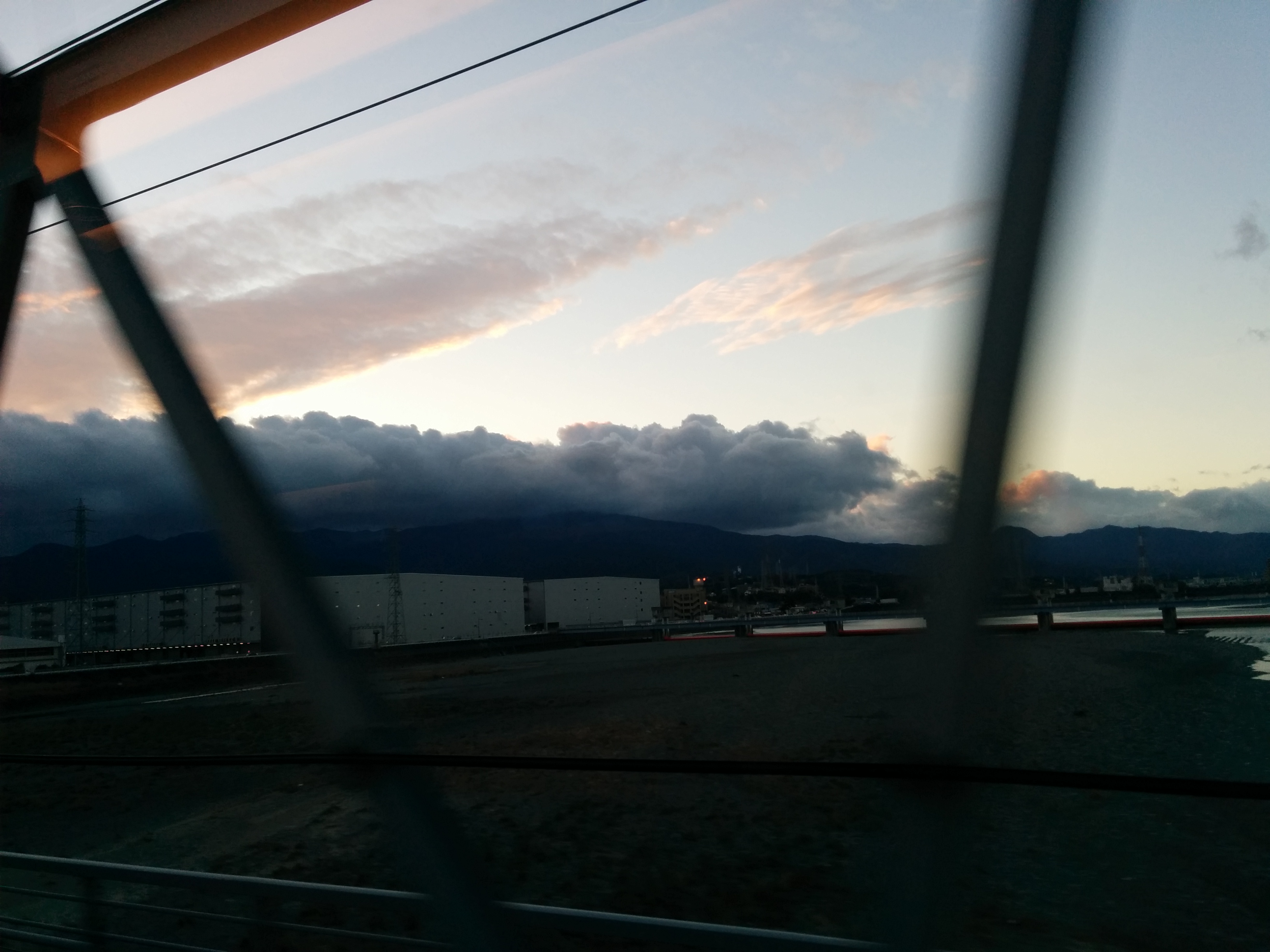 No.28007-1 地震雲