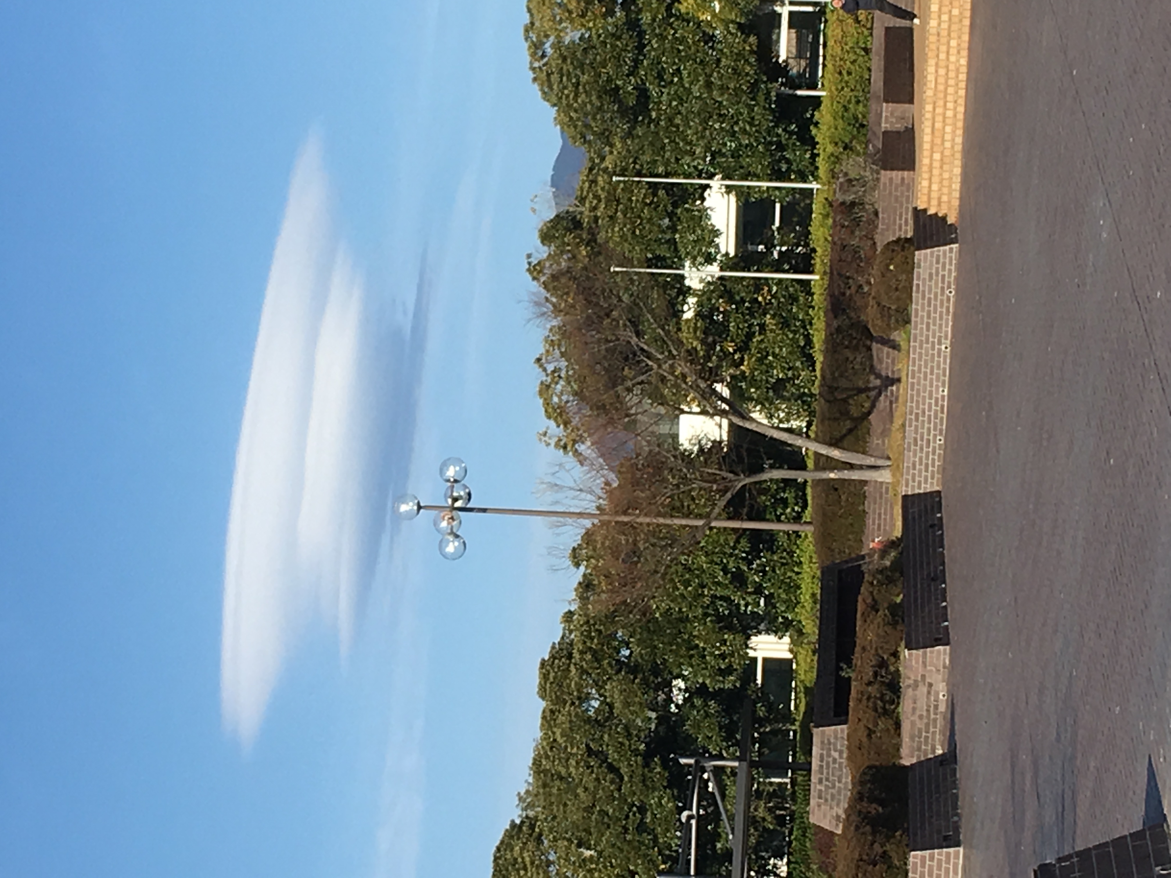 No.28171-1 地震雲