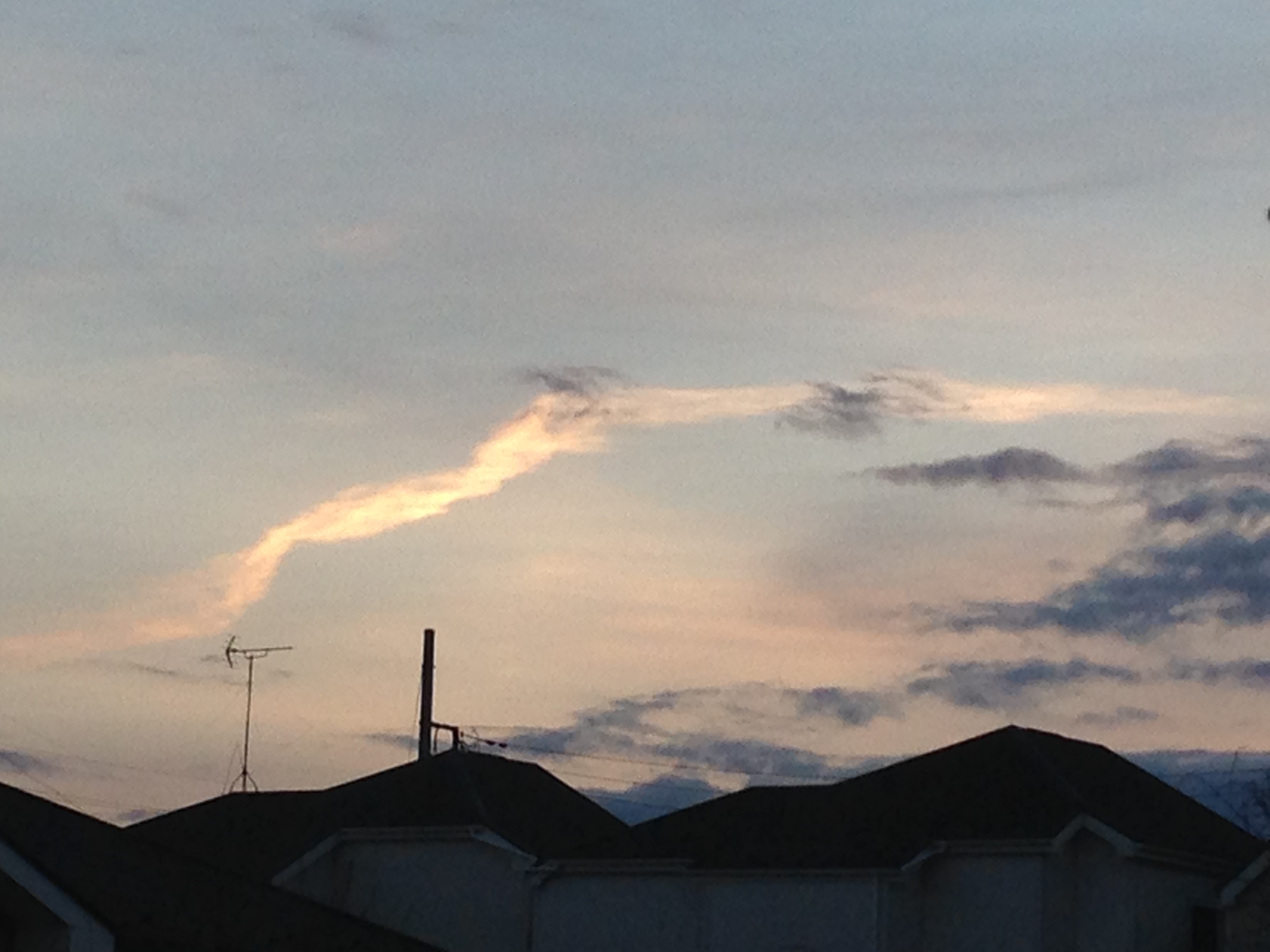 No.28196-1 地震雲