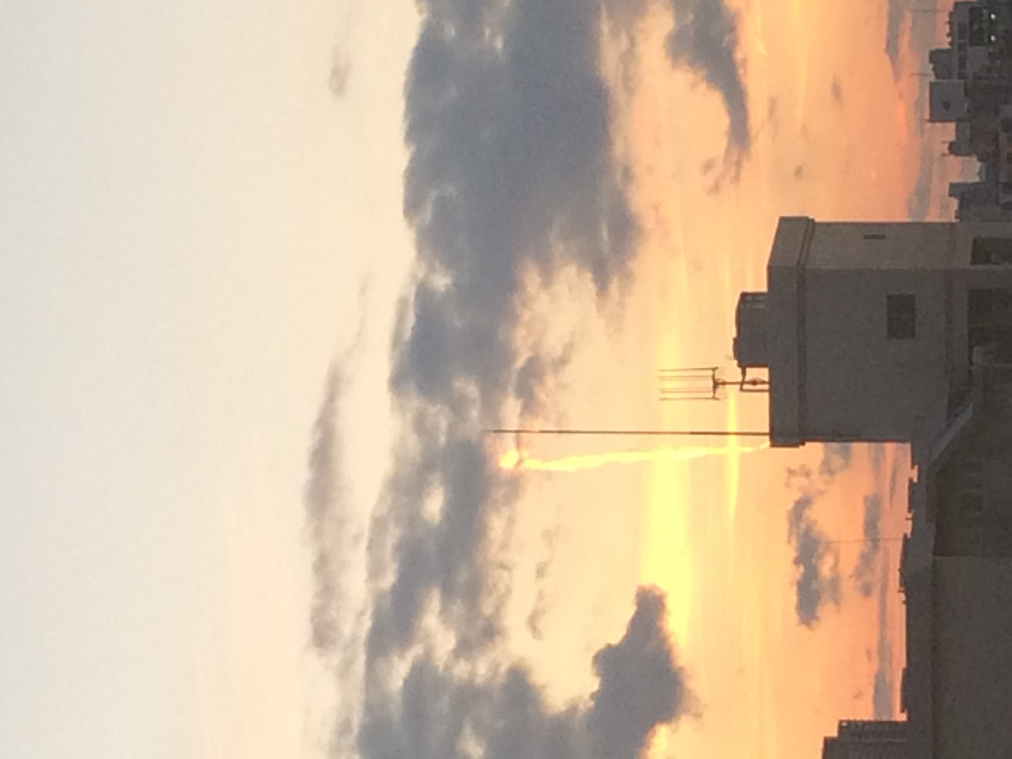 No.28231-1 地震雲