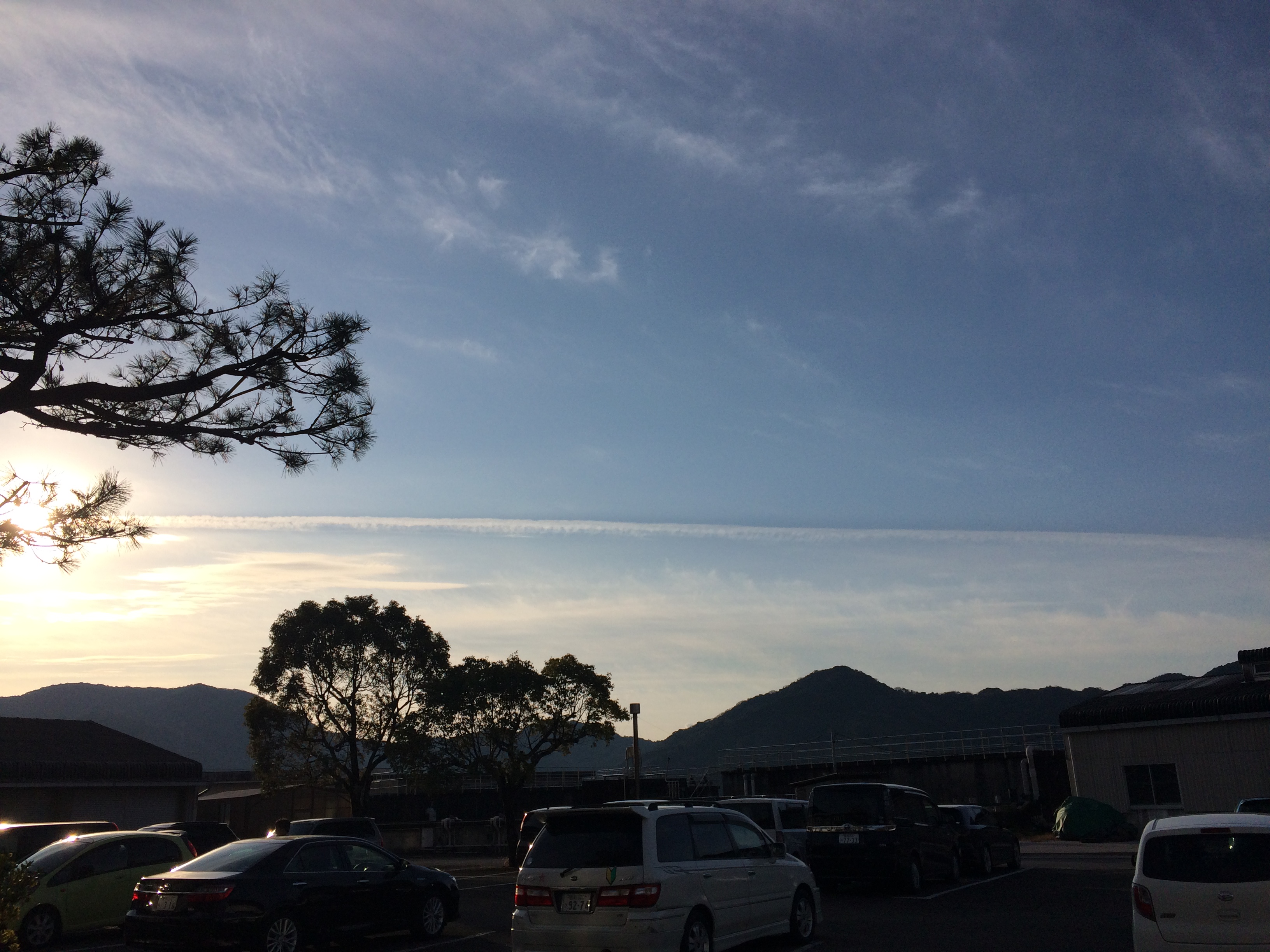 No.28272-1 地震雲