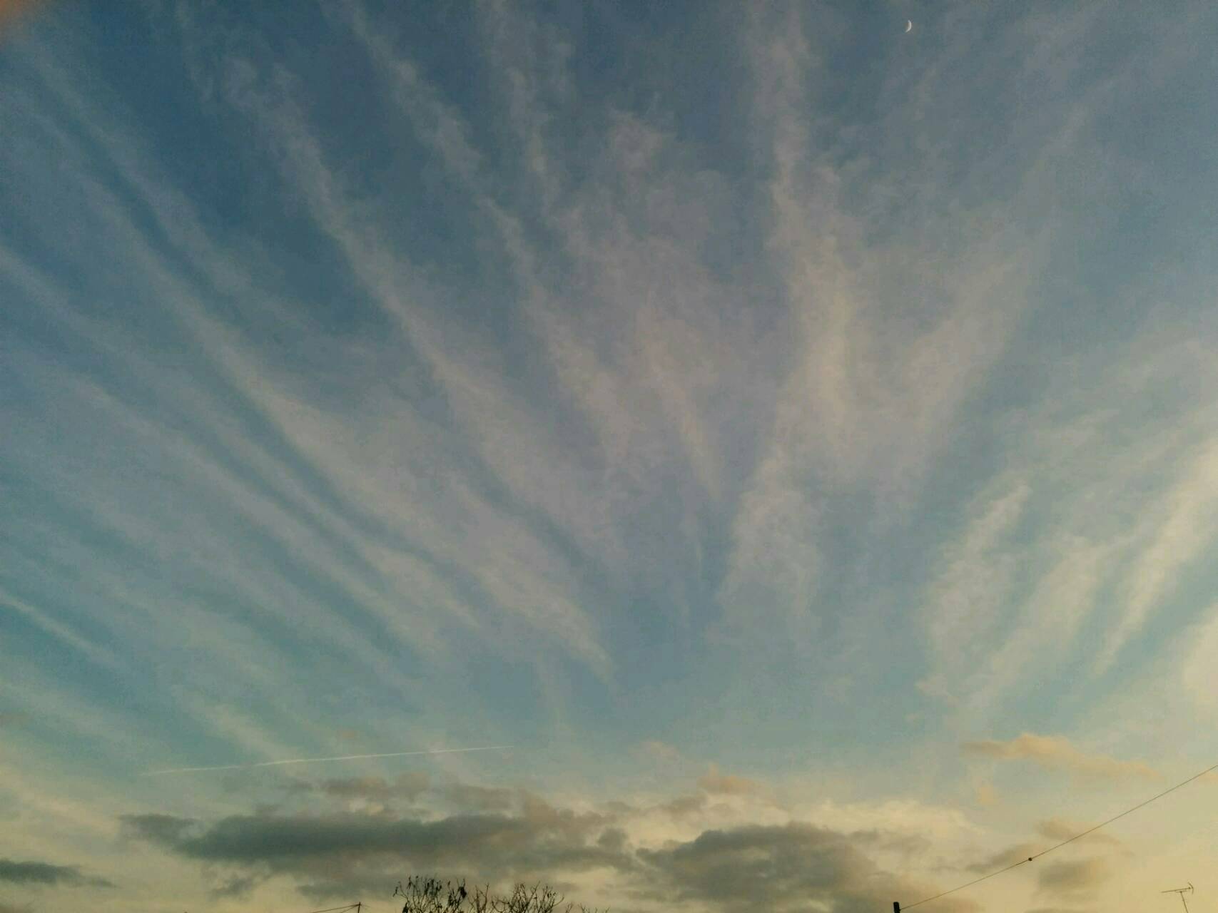 No.28275-1 地震雲