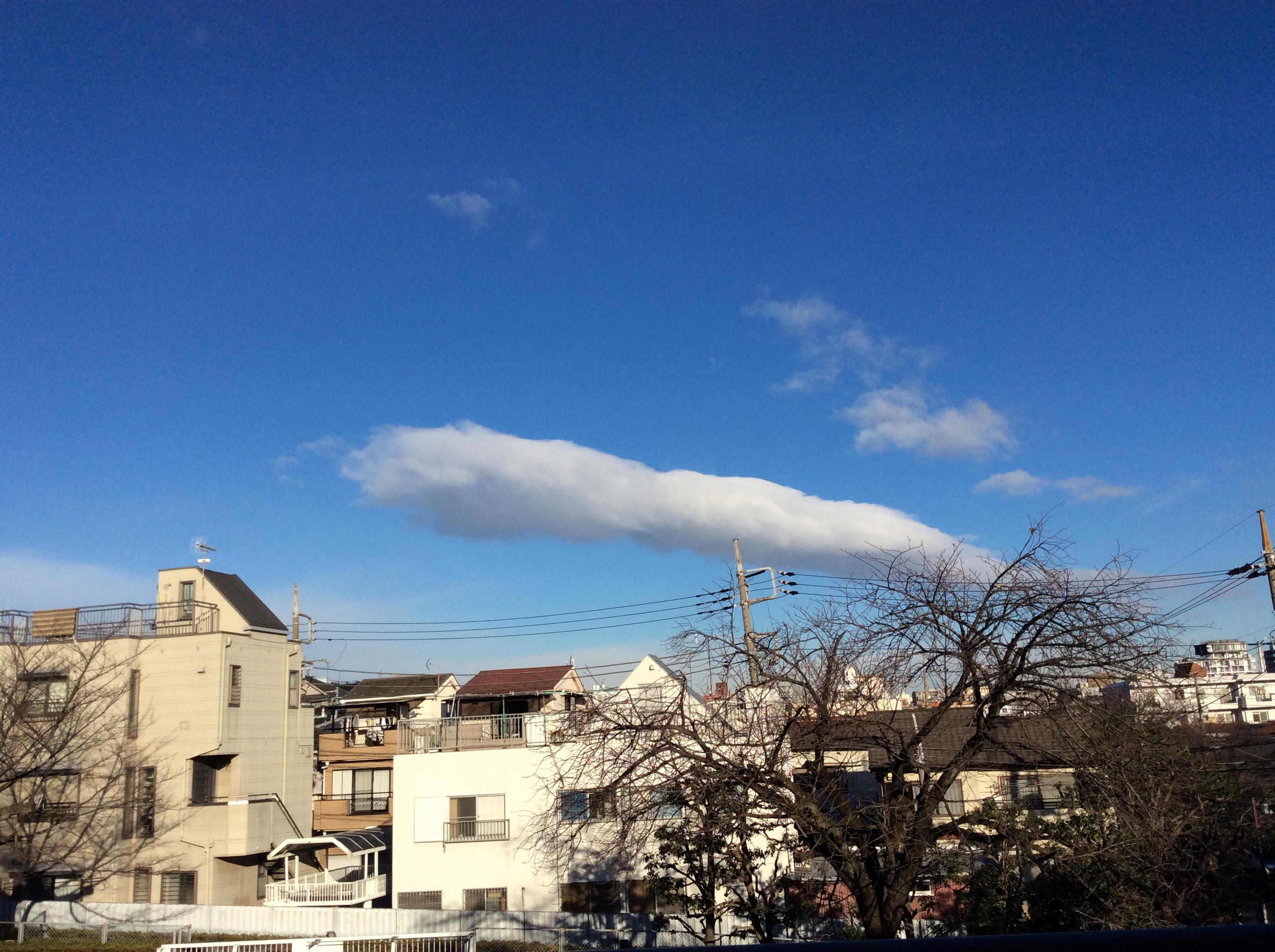 No.28339-1 地震雲