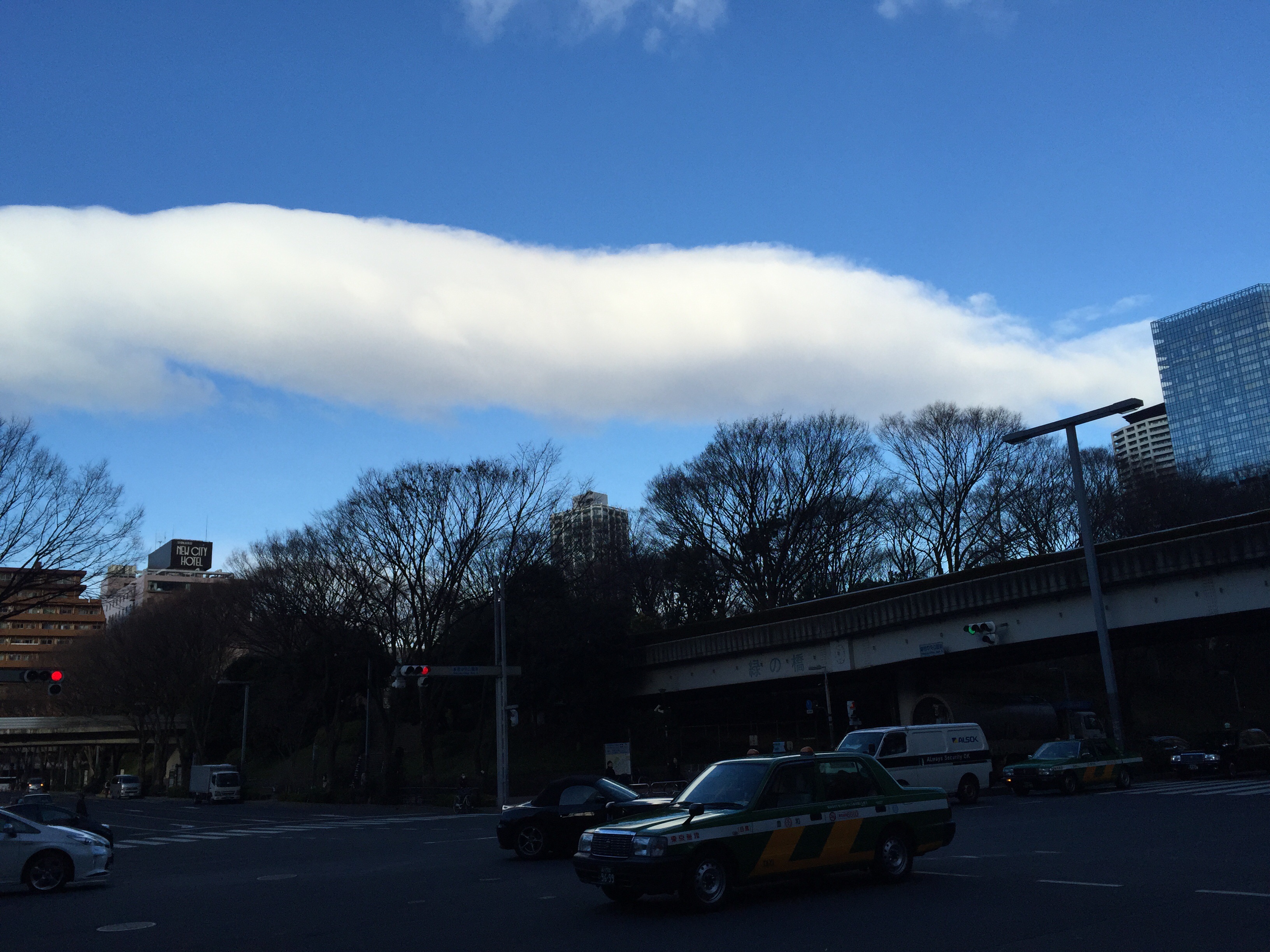 No.28344-1 地震雲