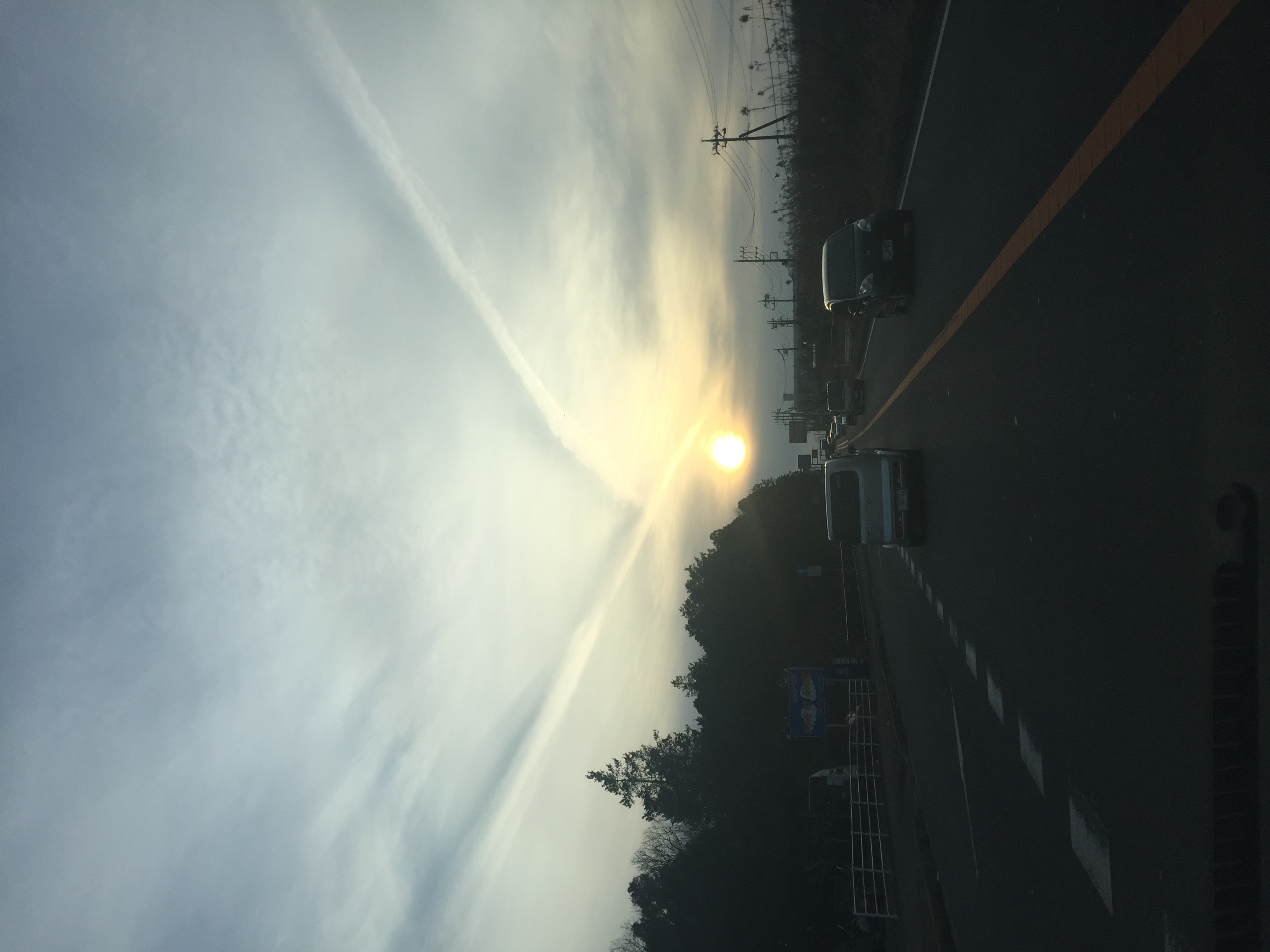 No.28353-1 地震雲