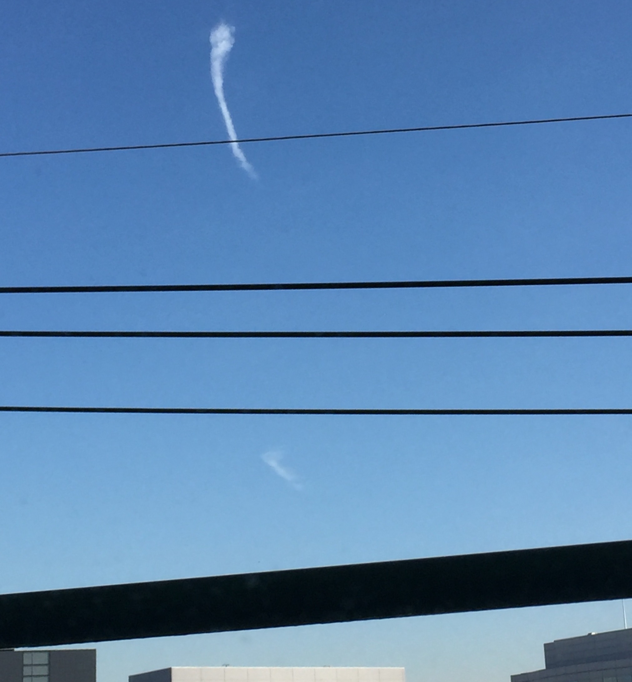 No.28389-1 地震雲