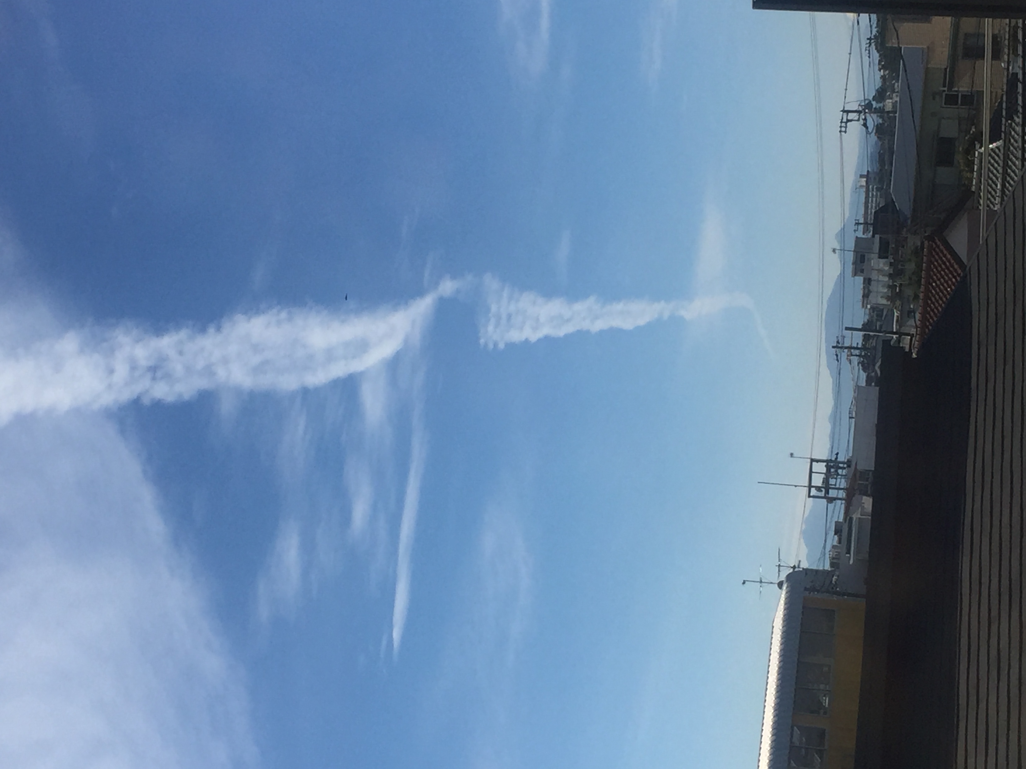 No.28397-1 地震雲