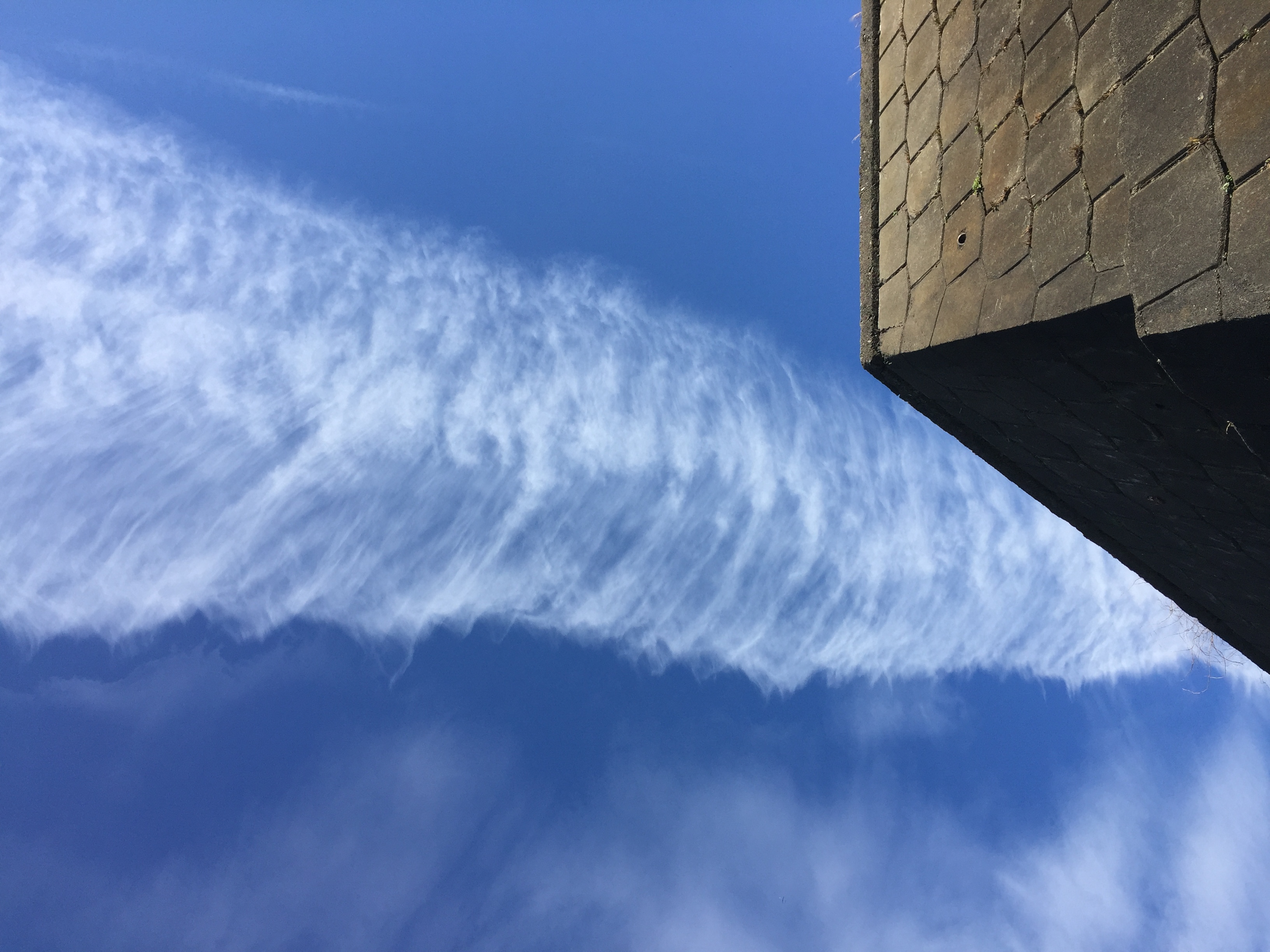 No.28405-1 地震雲