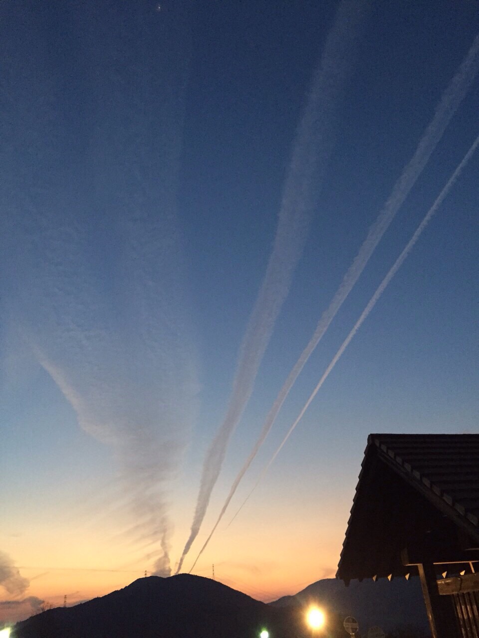 No.28429-1 地震雲