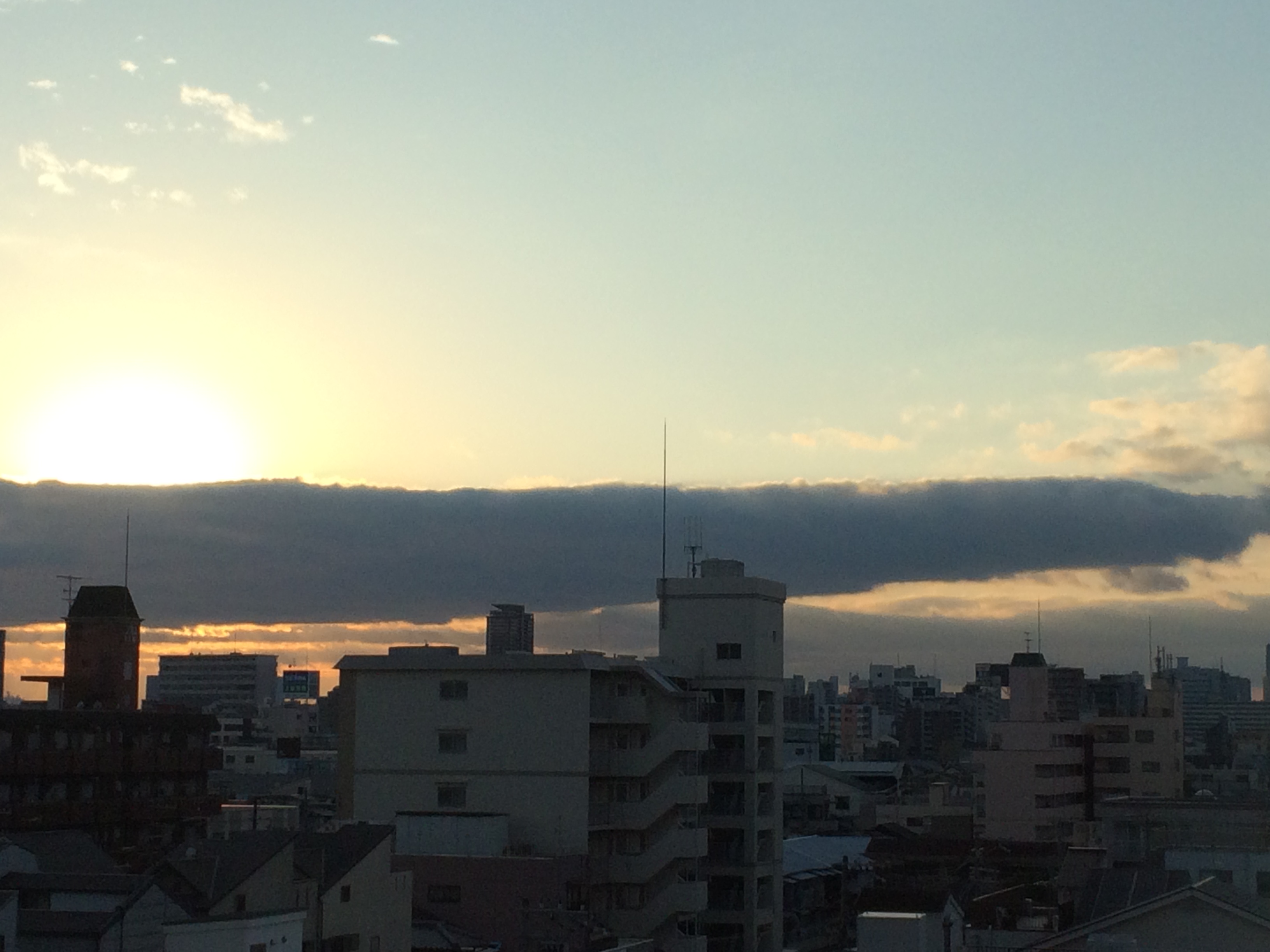 No.28483-1 地震雲