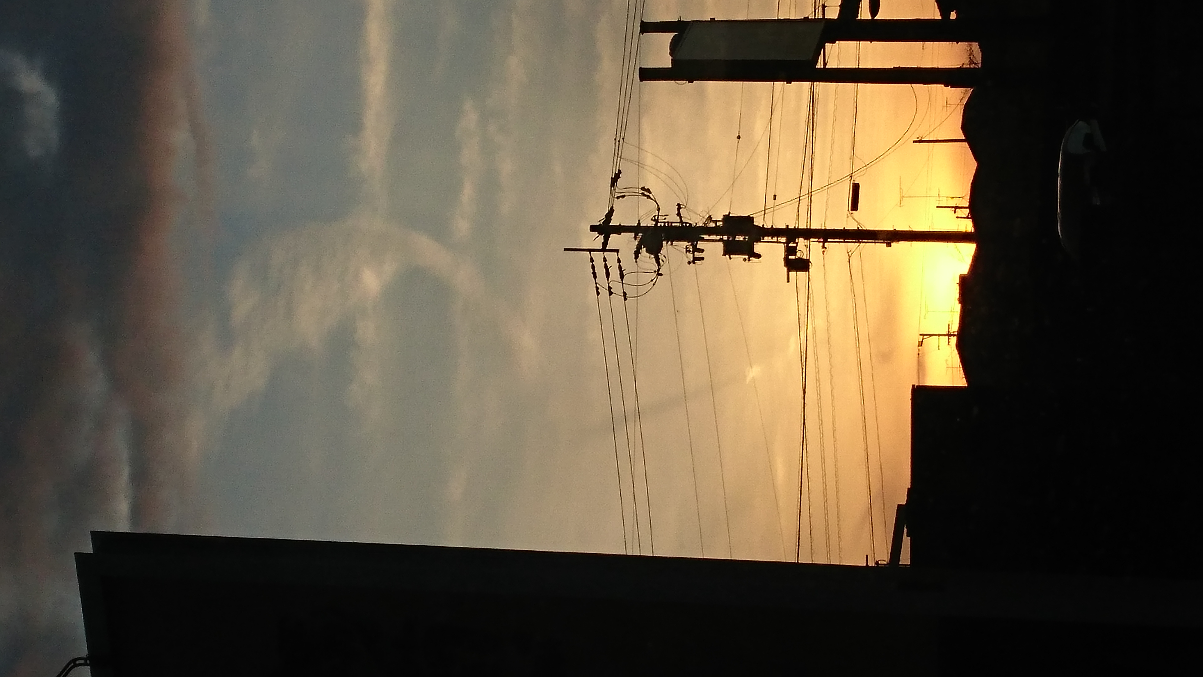 No.28524-1 地震雲