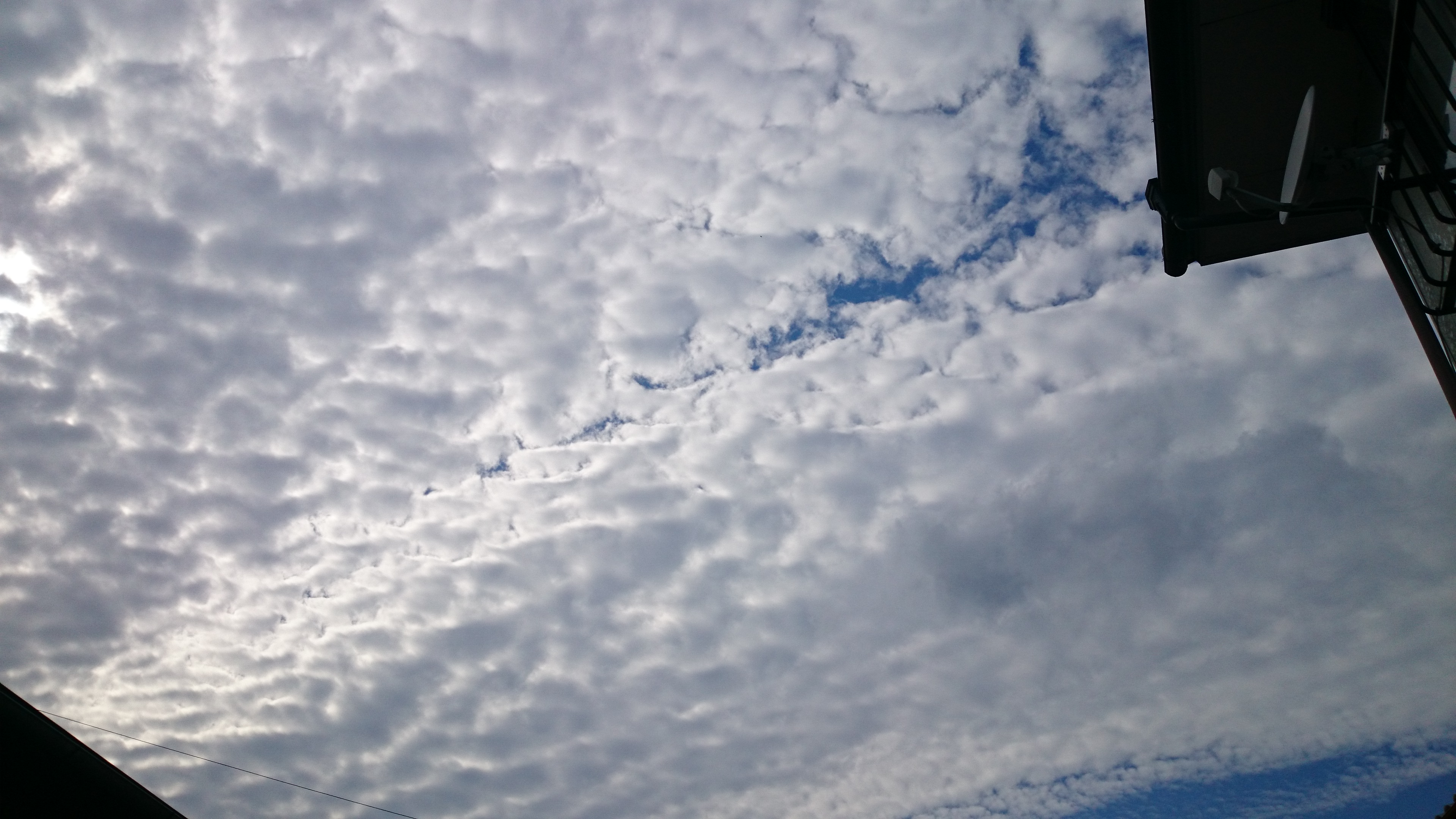 No.28560-1 地震雲