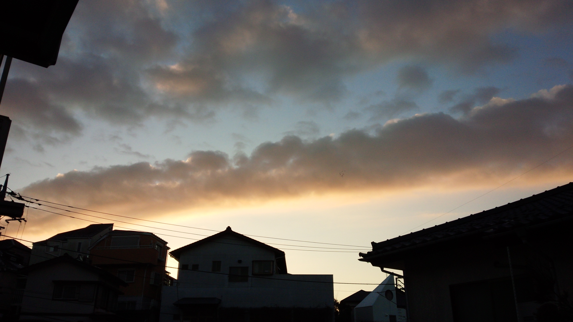 No.28715-1 地震雲