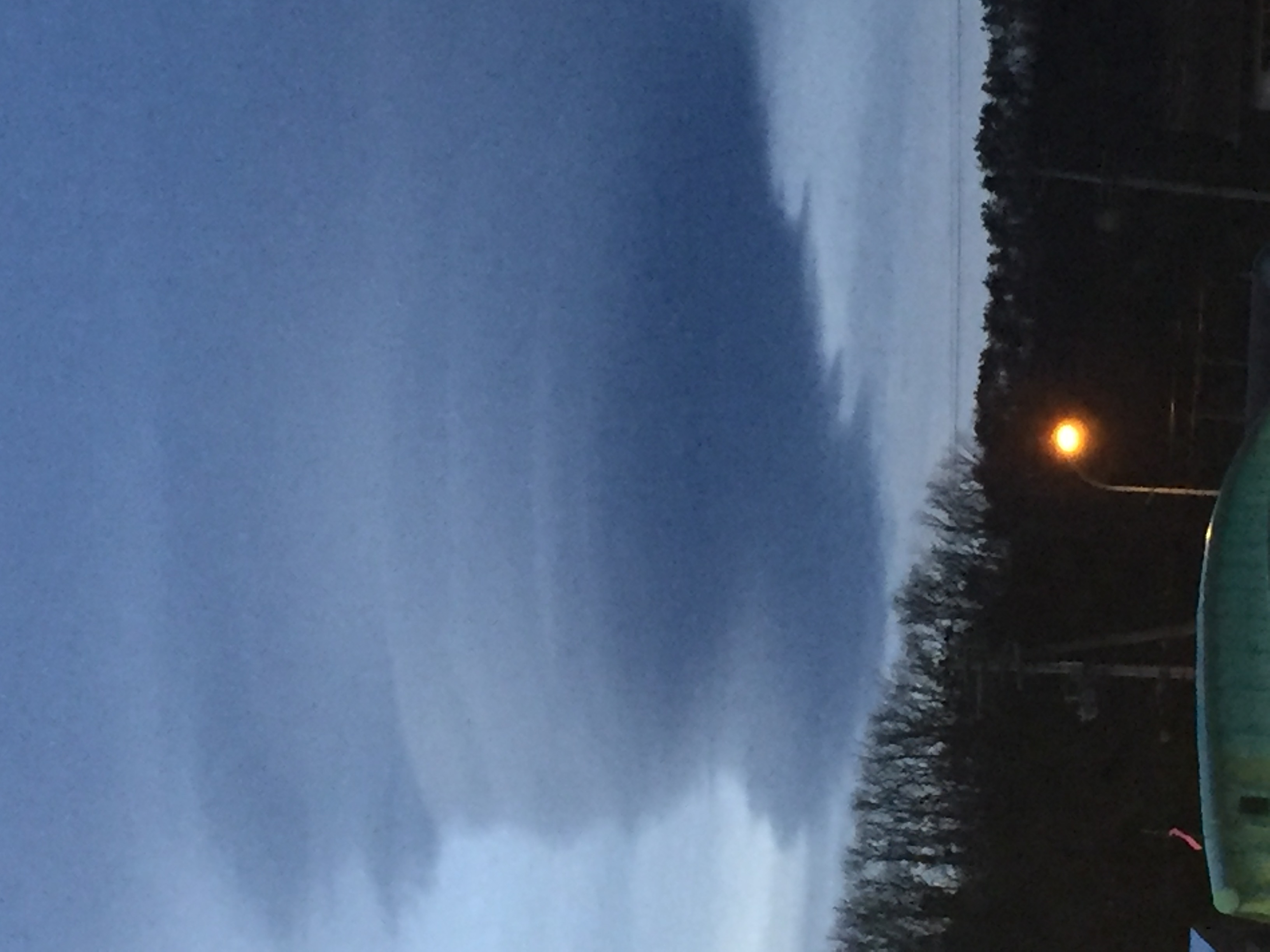 No.28890-1 地震雲