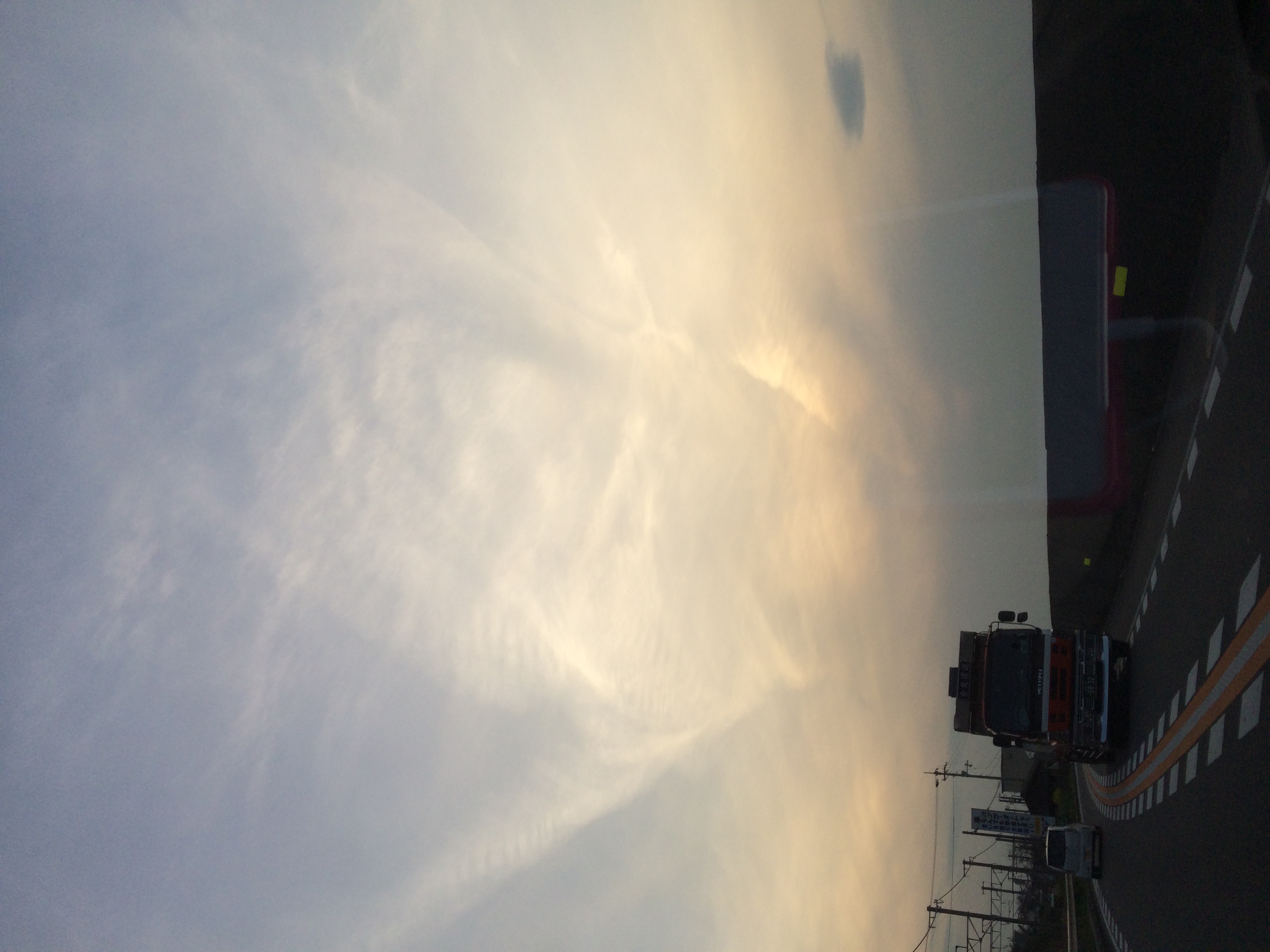 No.28992-1 地震雲