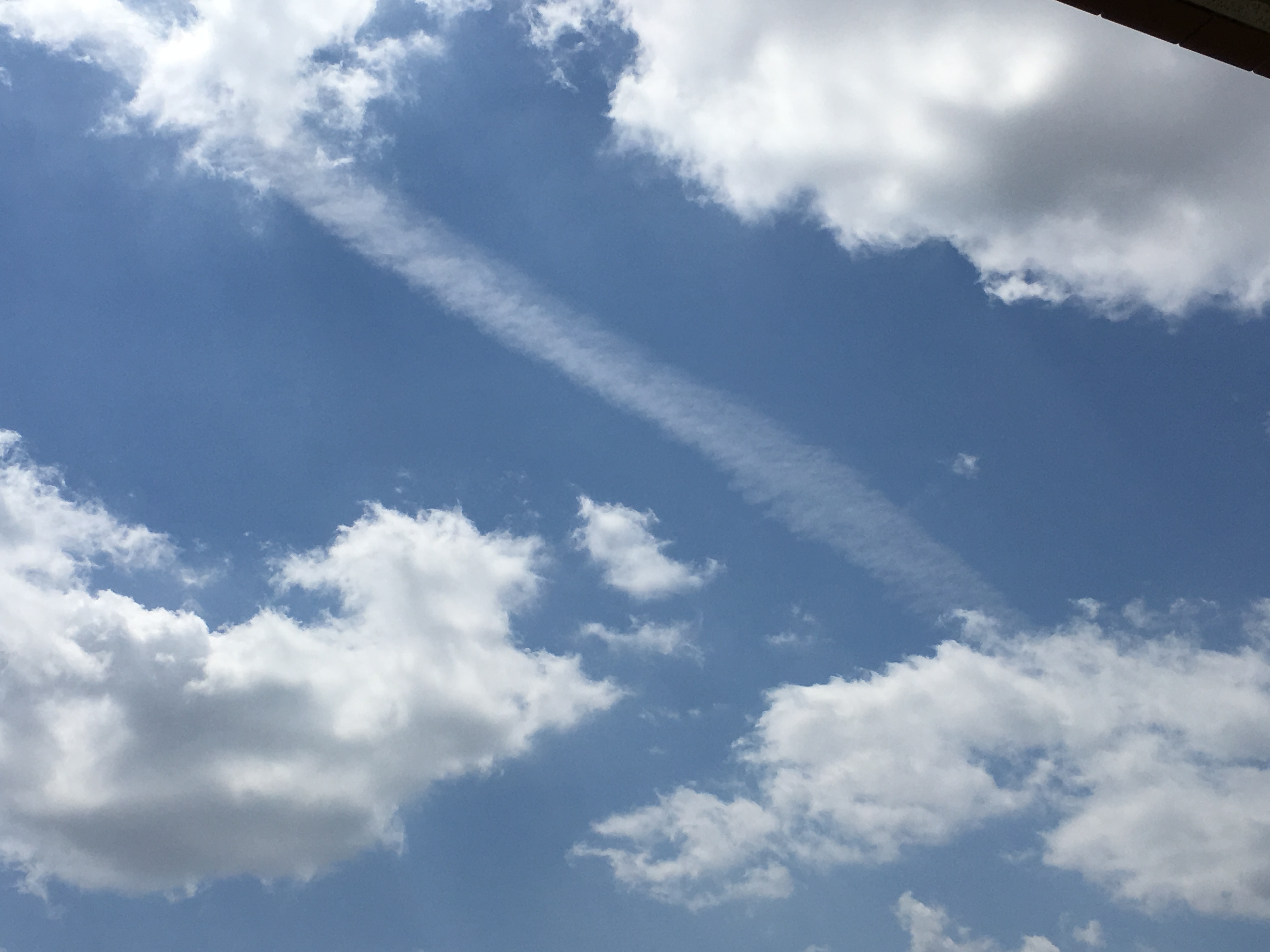 No.29582-1 地震雲