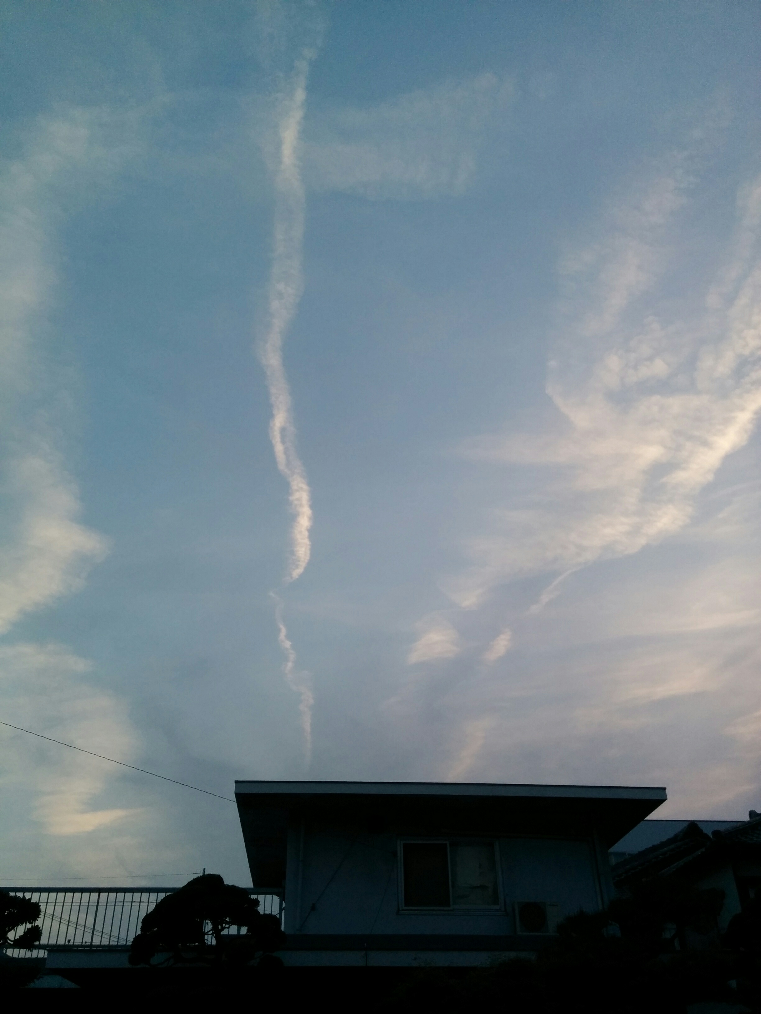 No.30022-1 地震雲