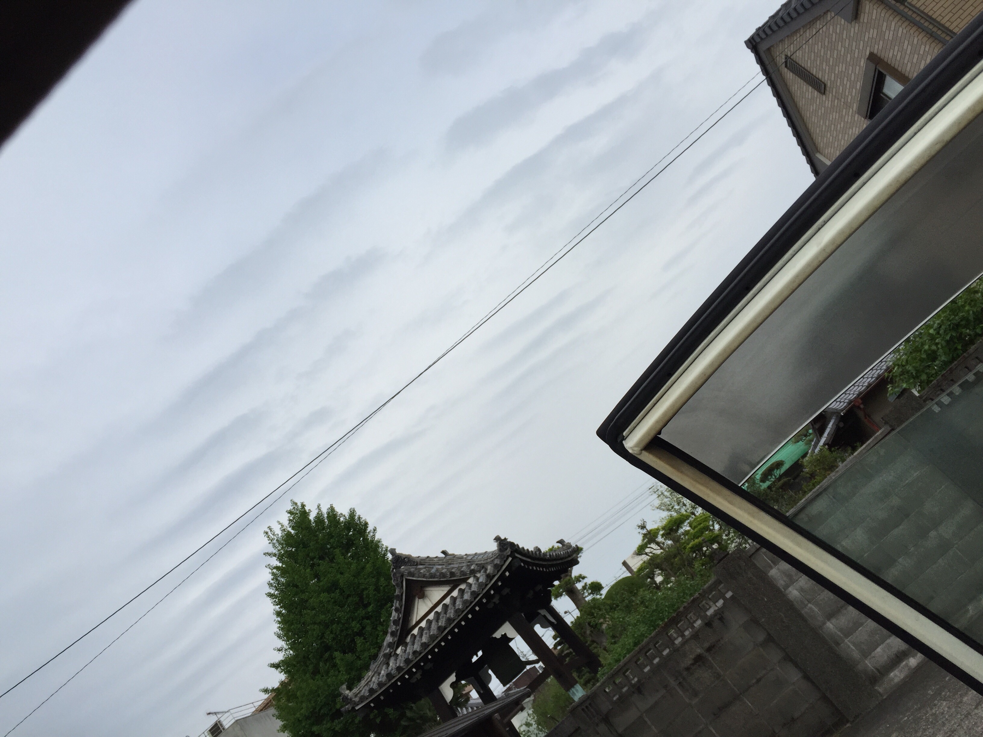 No.30046-1 地震雲