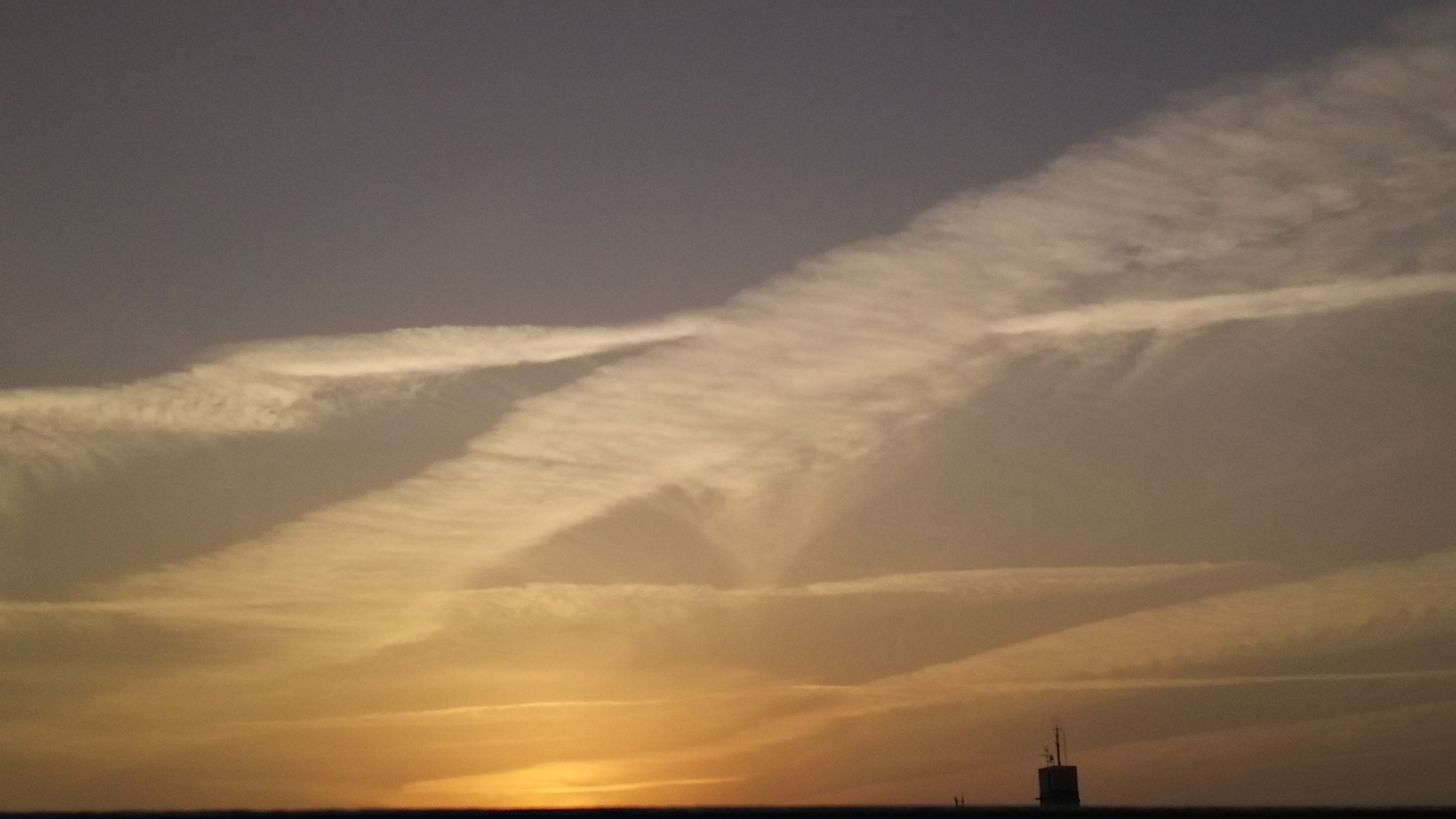 No.30080-1 地震雲