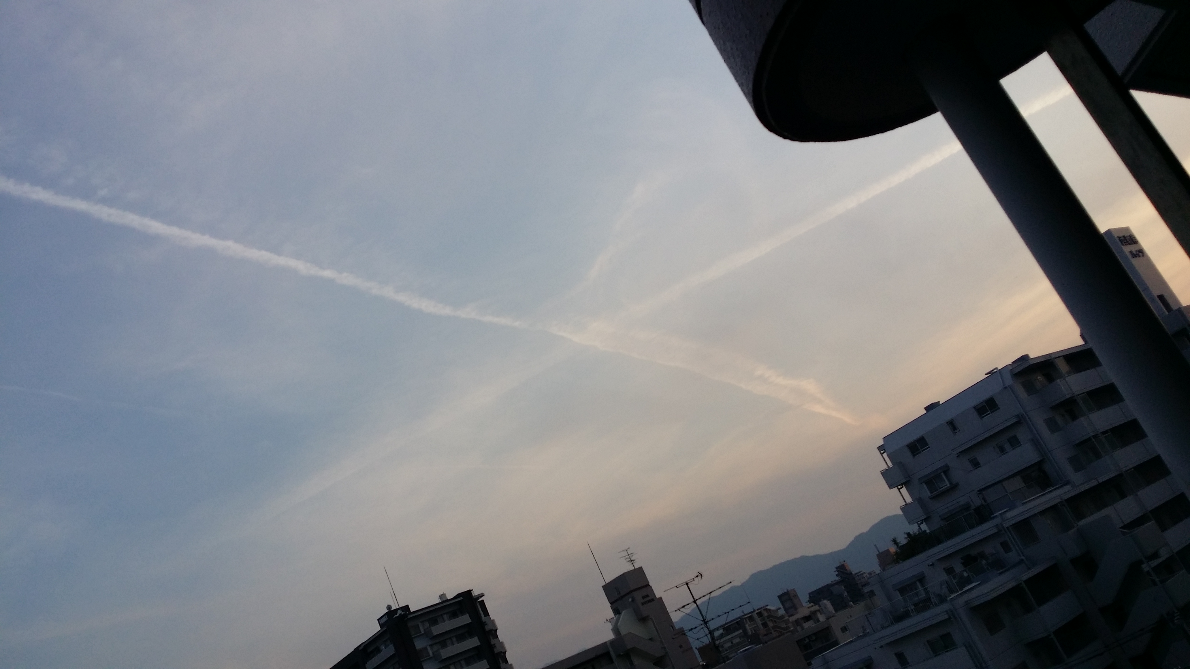 No.30289-1 地震雲