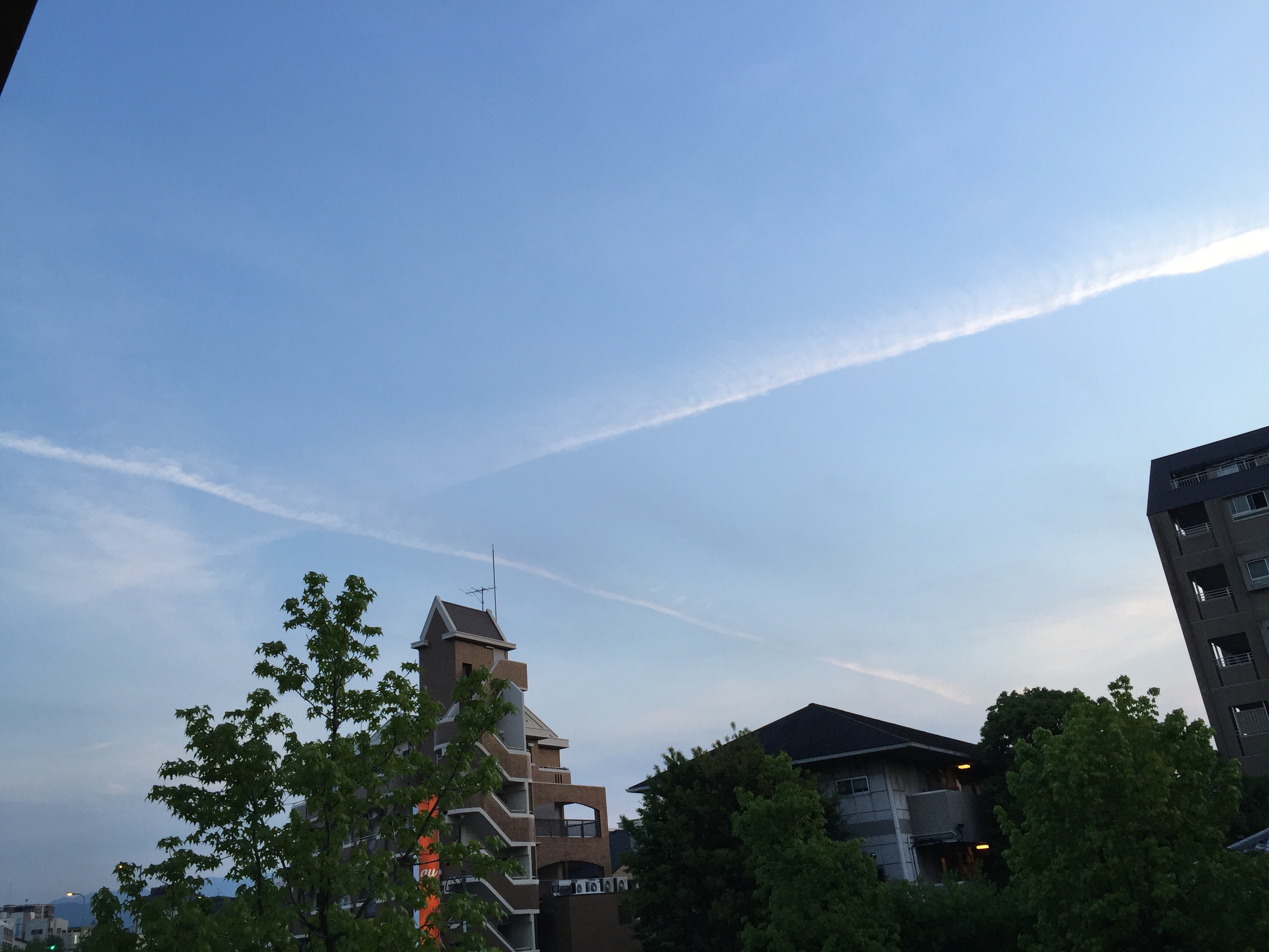 No.30292-1 地震雲