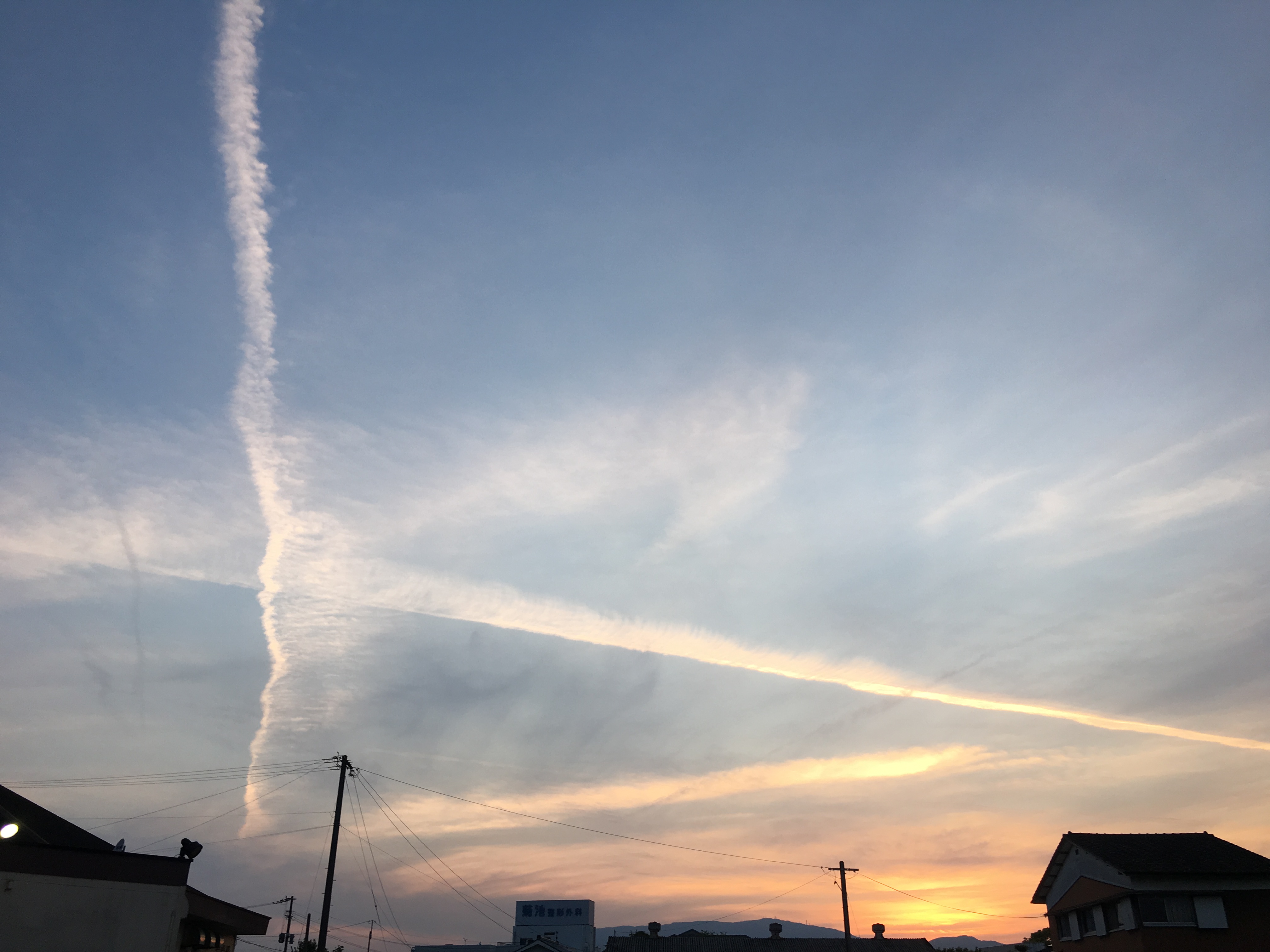 No.30325-1 地震雲