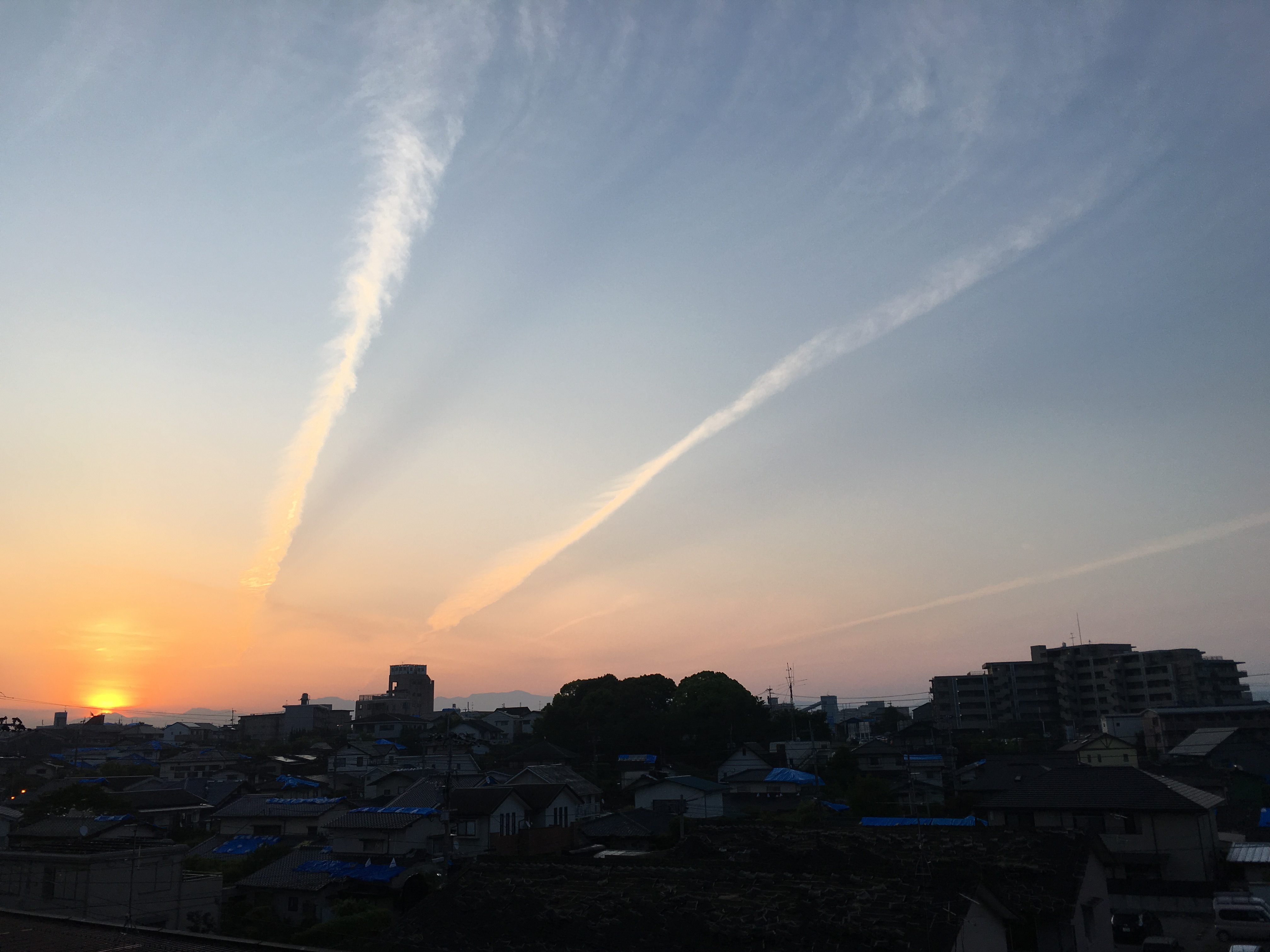 No.30344-1 地震雲