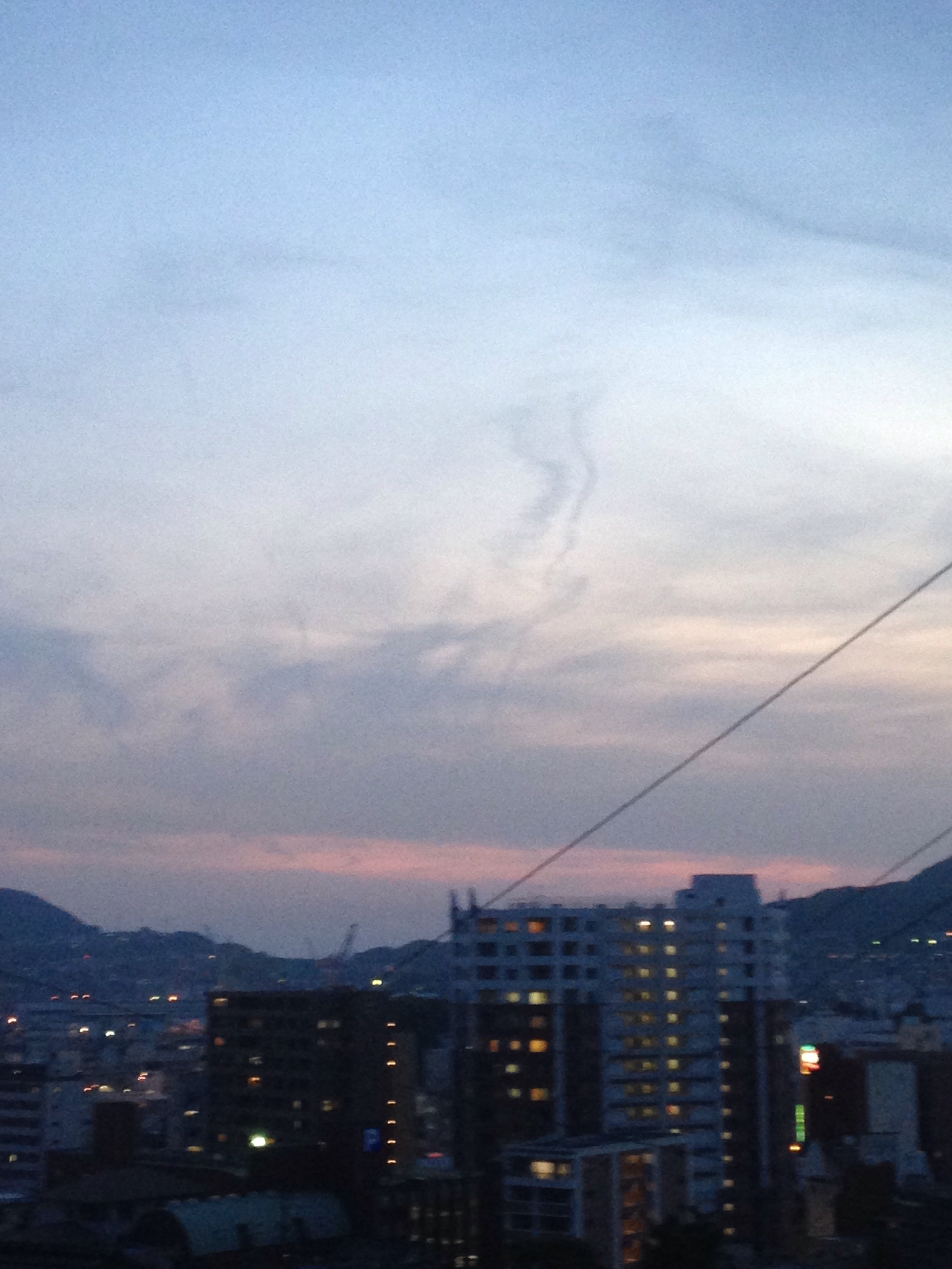 No.30348-1 地震雲